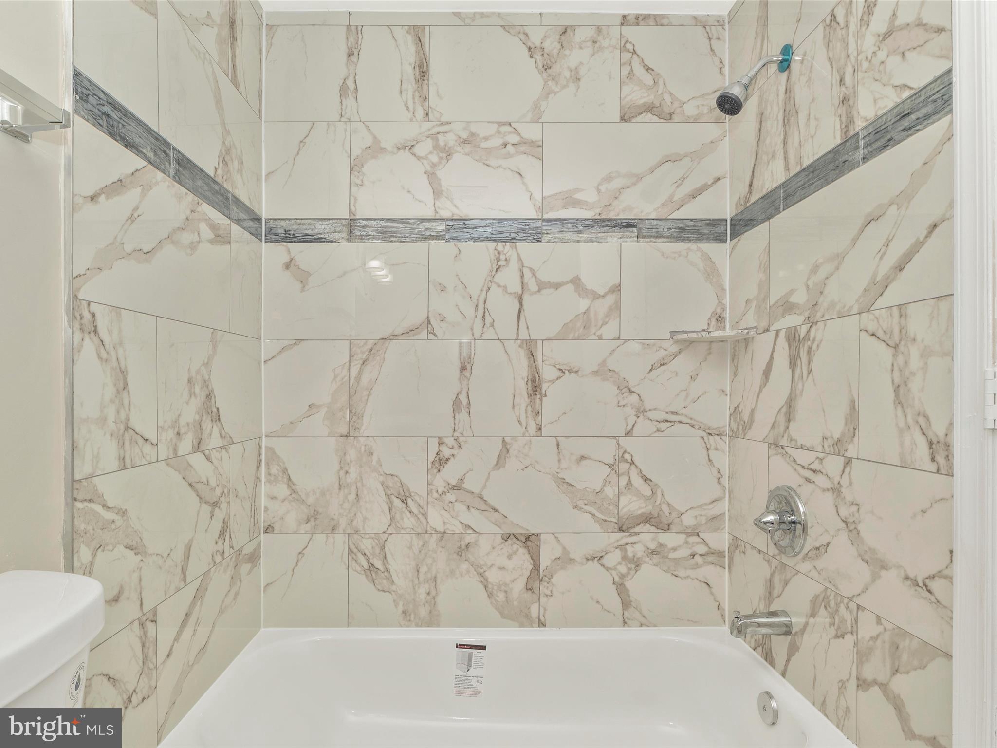 HUTCHINSON COMMONS - Residential