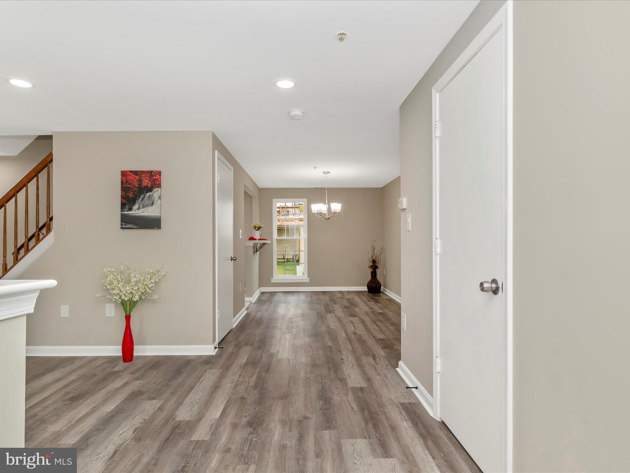 HUTCHINSON COMMONS - Residential