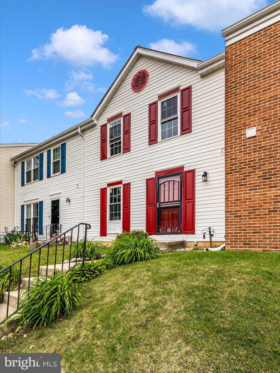 HUTCHINSON COMMONS - Residential