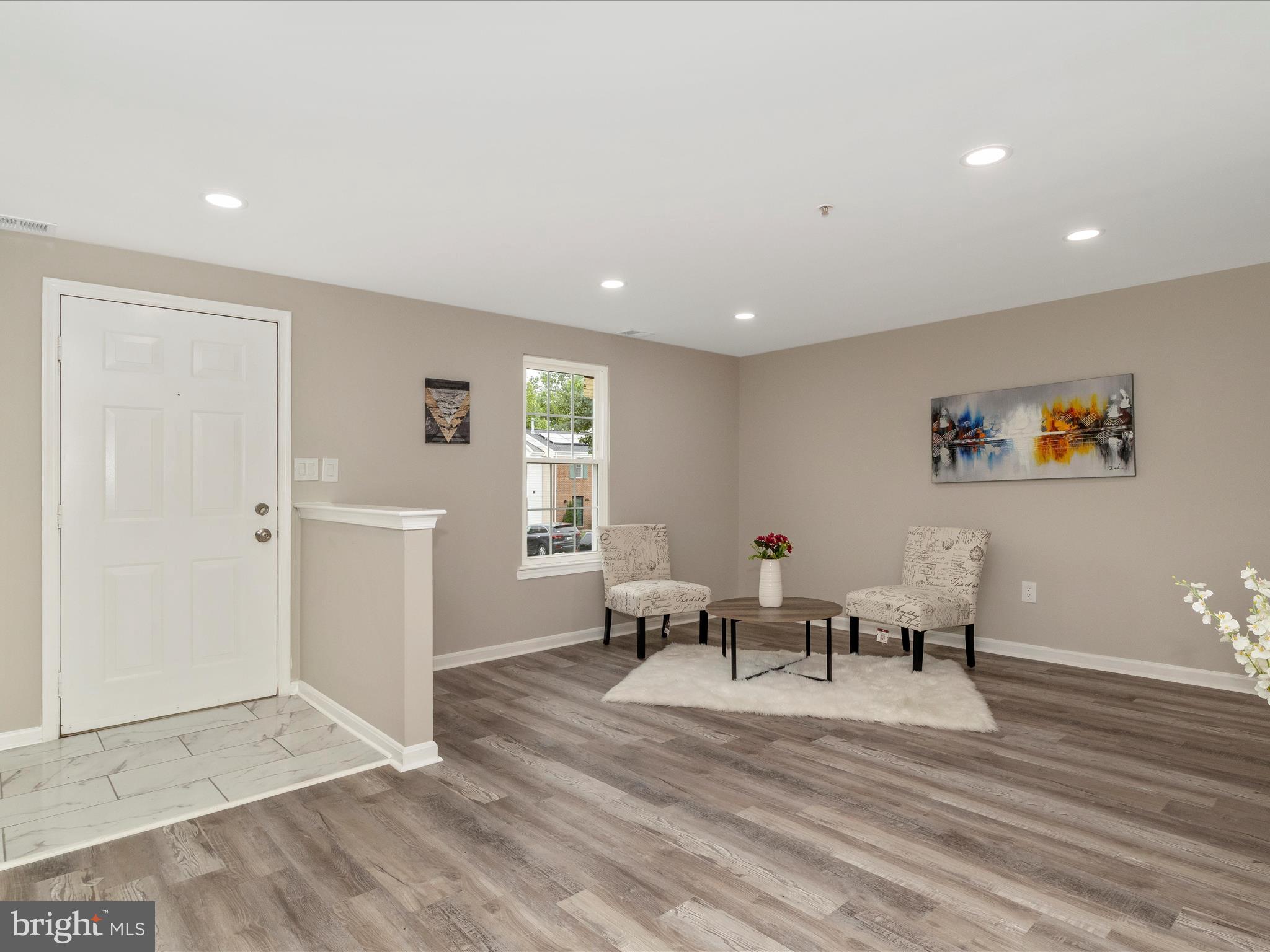 HUTCHINSON COMMONS - Residential