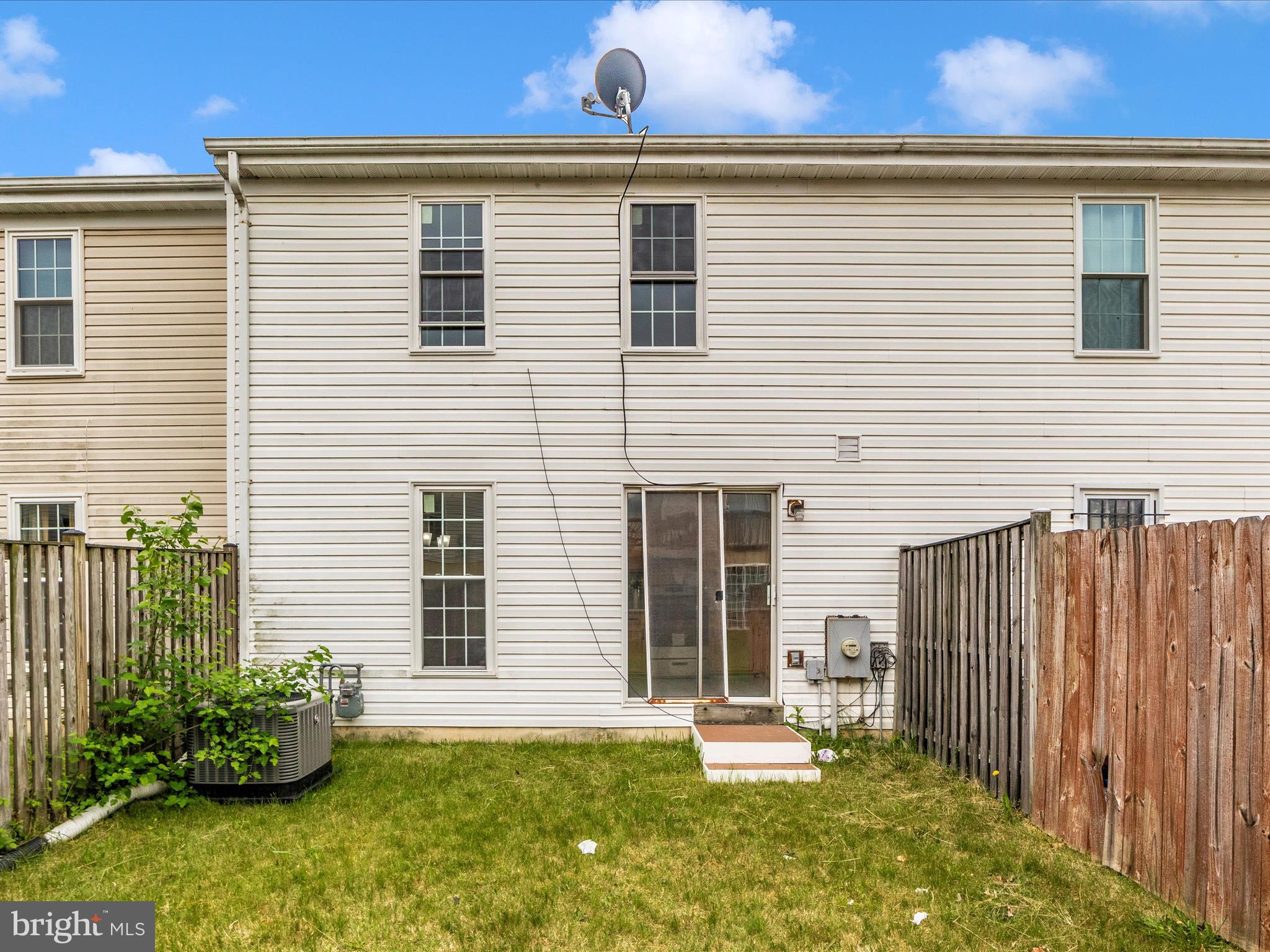 HUTCHINSON COMMONS - Residential