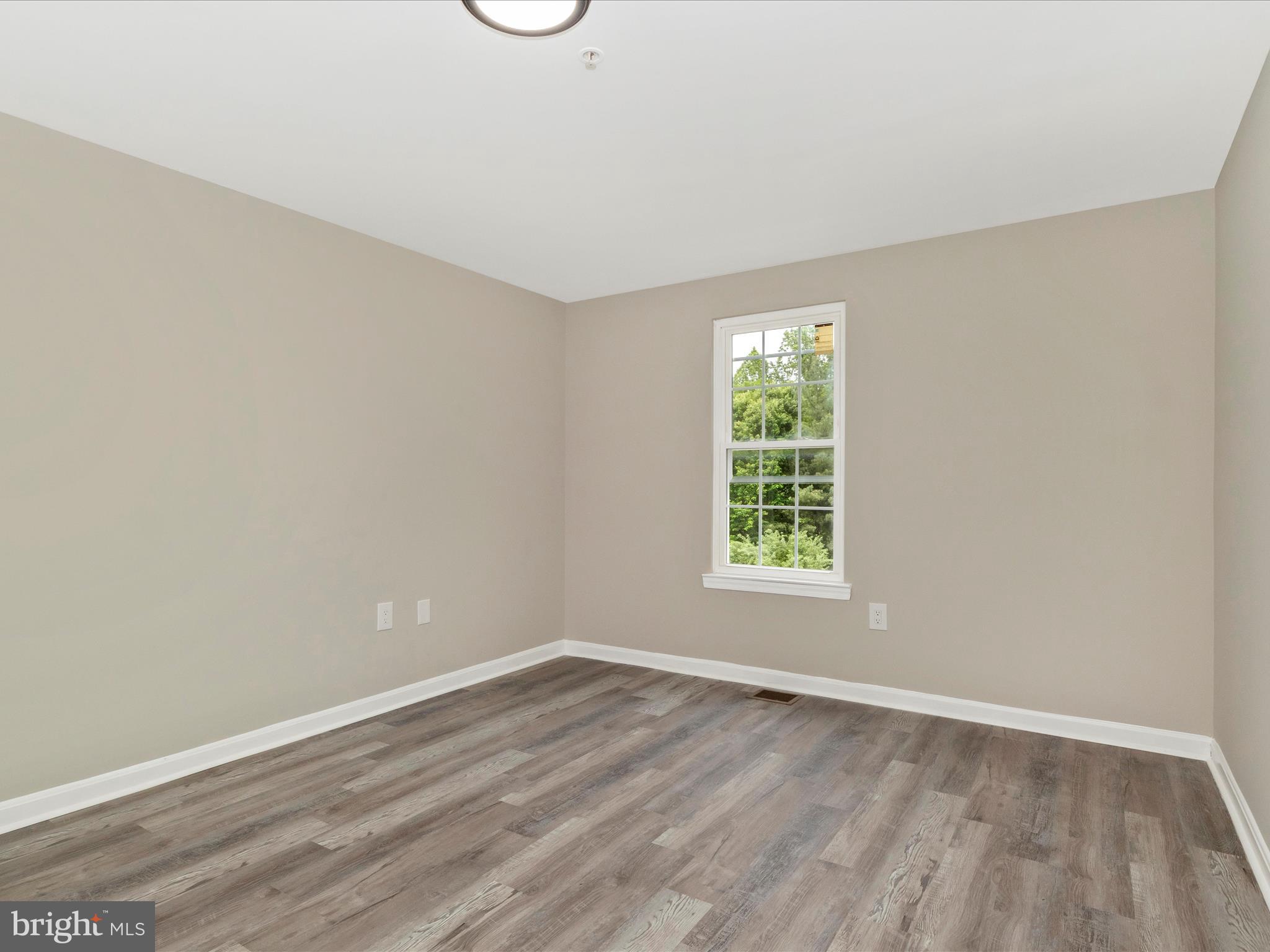 HUTCHINSON COMMONS - Residential