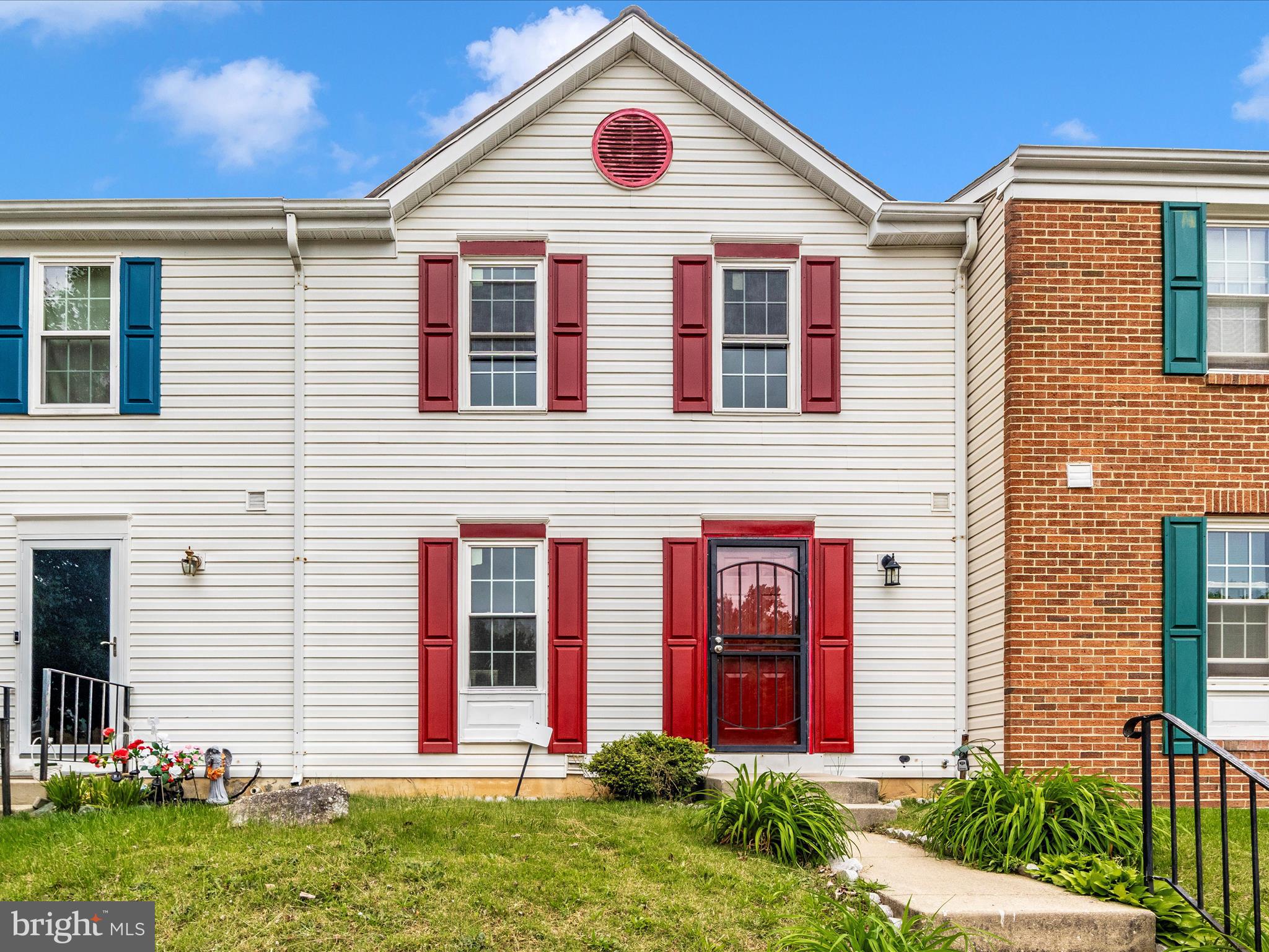 HUTCHINSON COMMONS - Residential