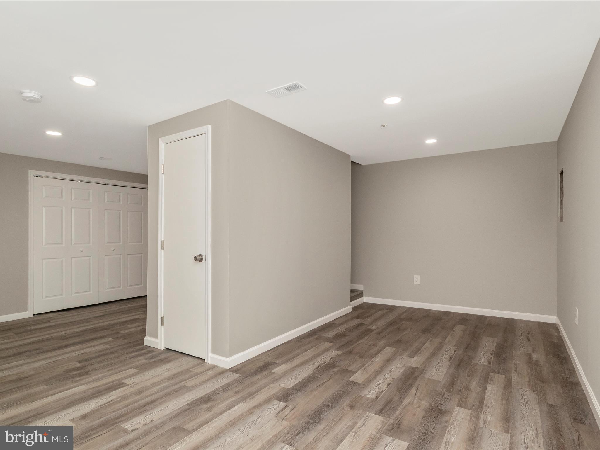 HUTCHINSON COMMONS - Residential