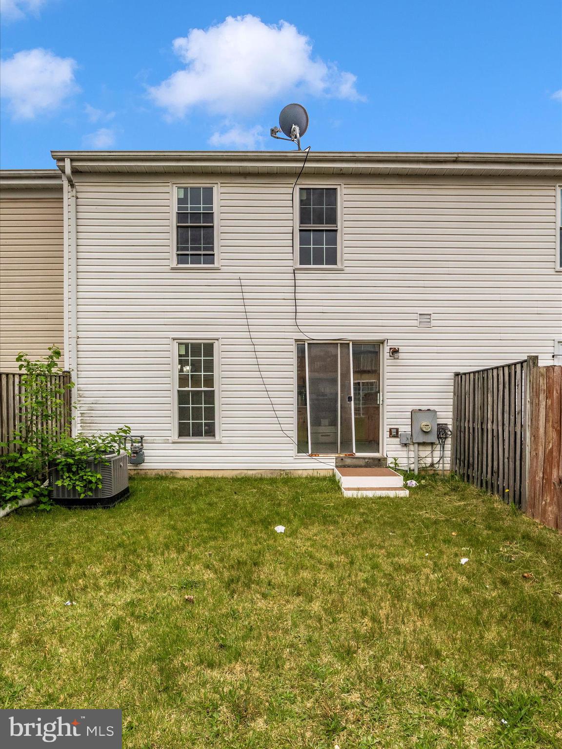 HUTCHINSON COMMONS - Residential