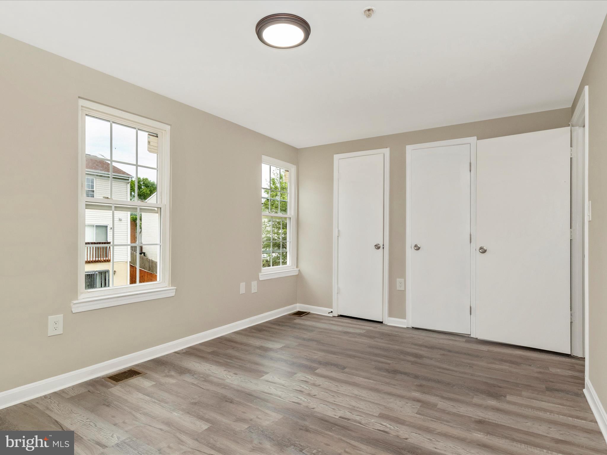 HUTCHINSON COMMONS - Residential