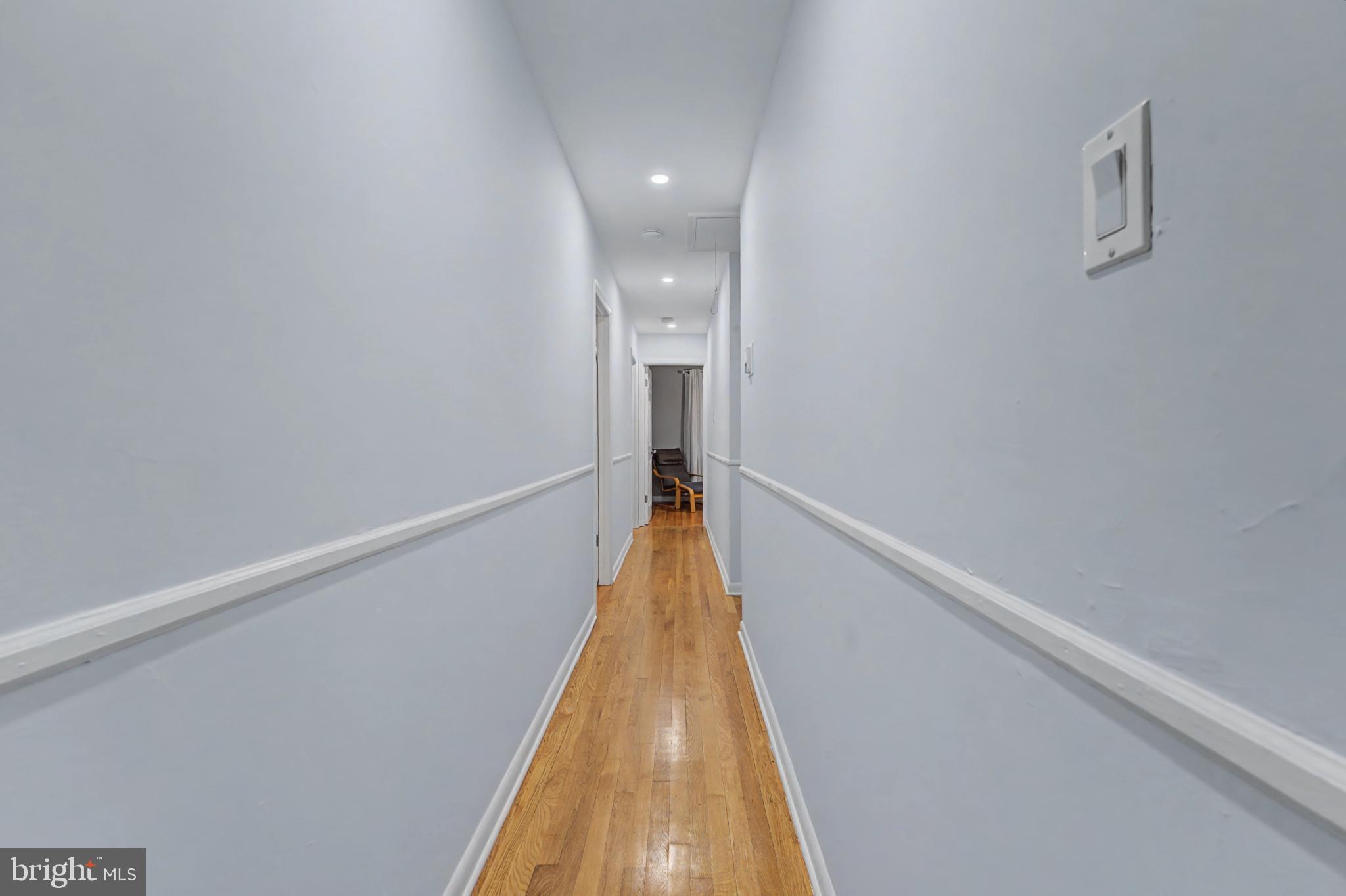 LAKE BARCROFT - Residential