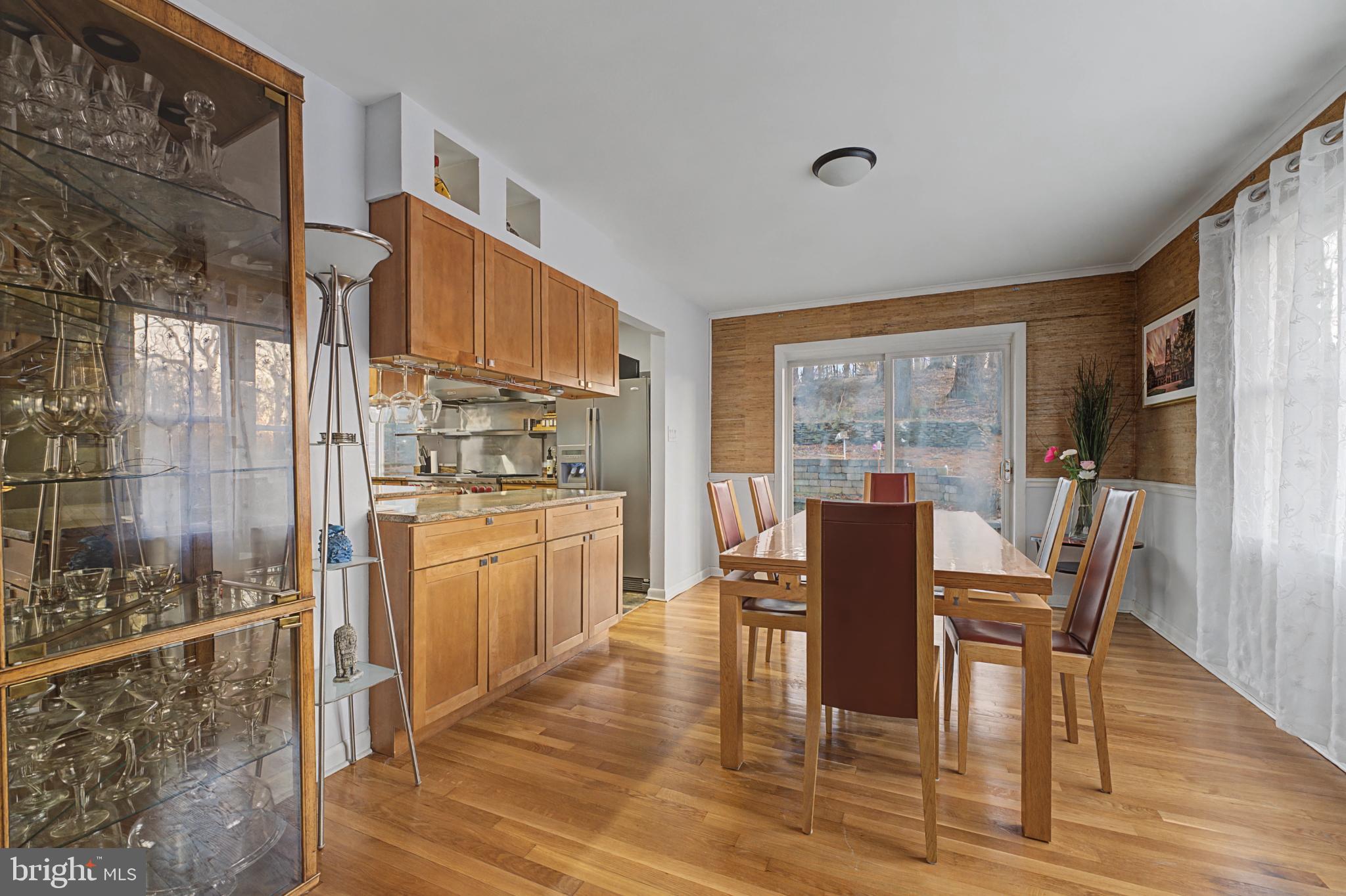 LAKE BARCROFT - Residential