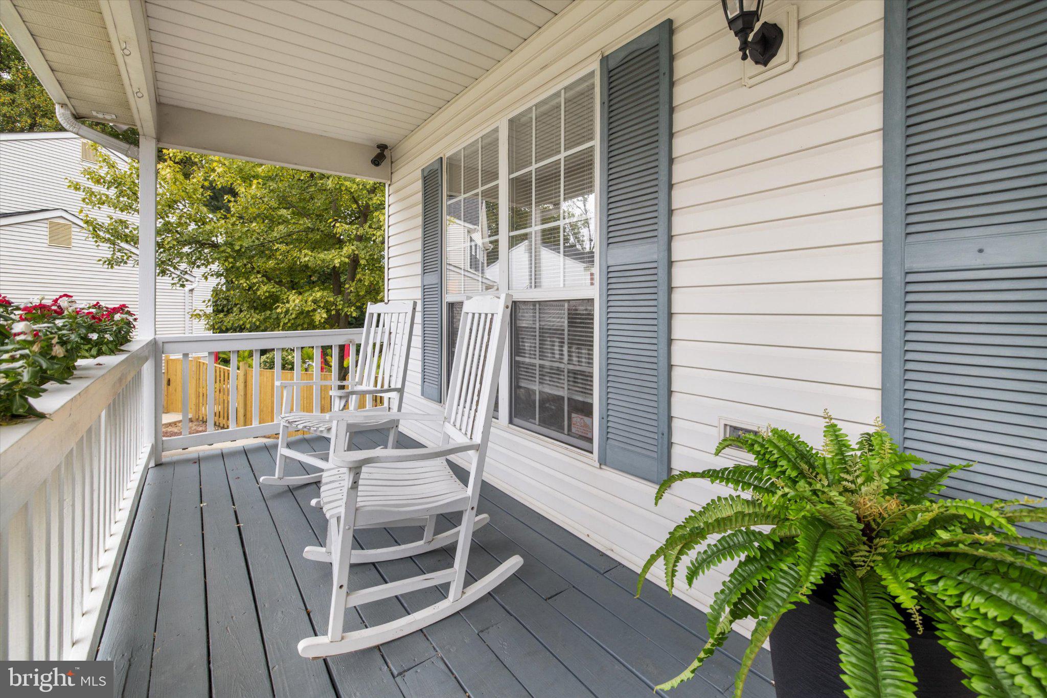 7931 WOODED GLEN COURT