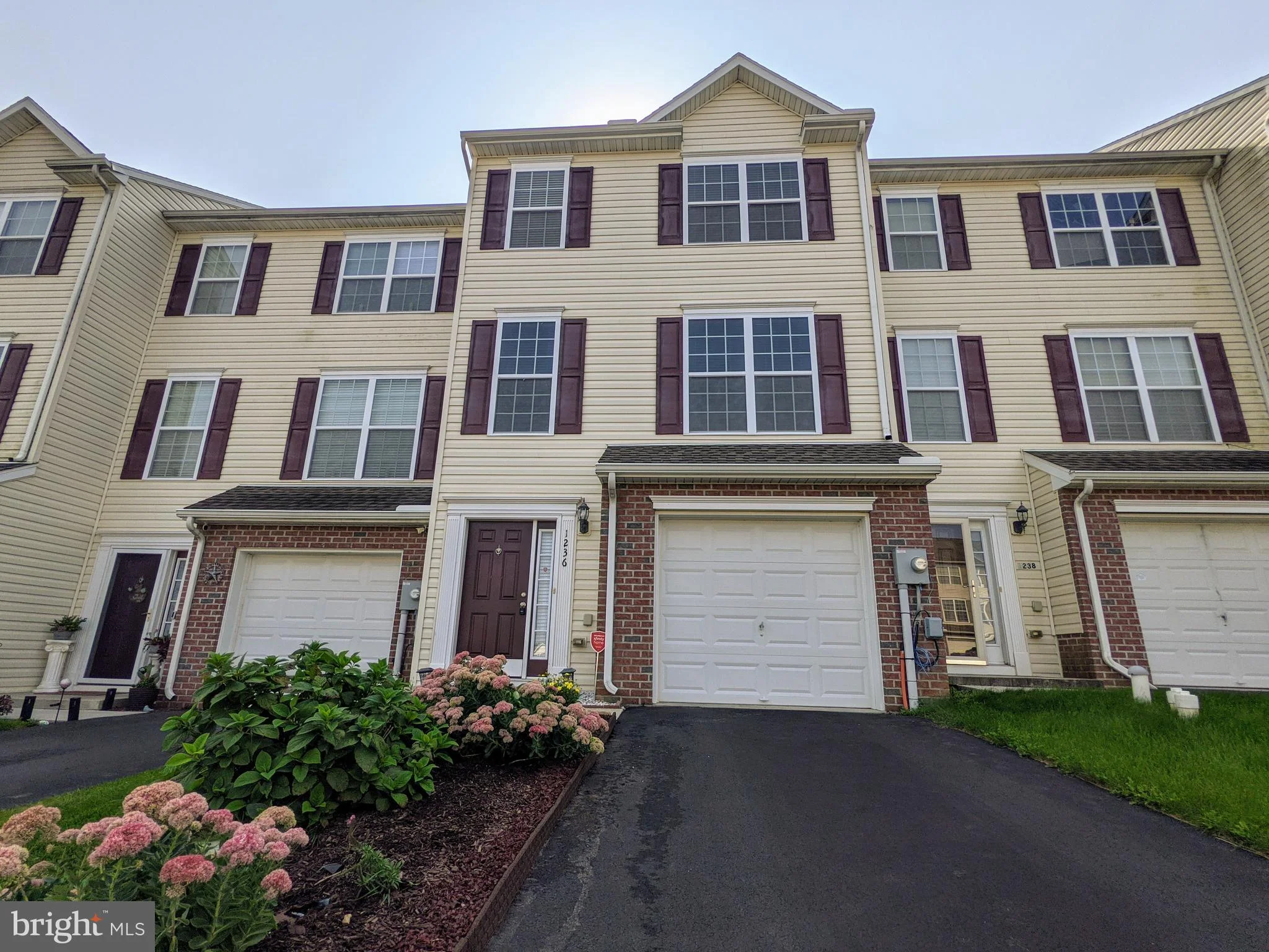 1236 Ledge Drive, York, PA 17408
