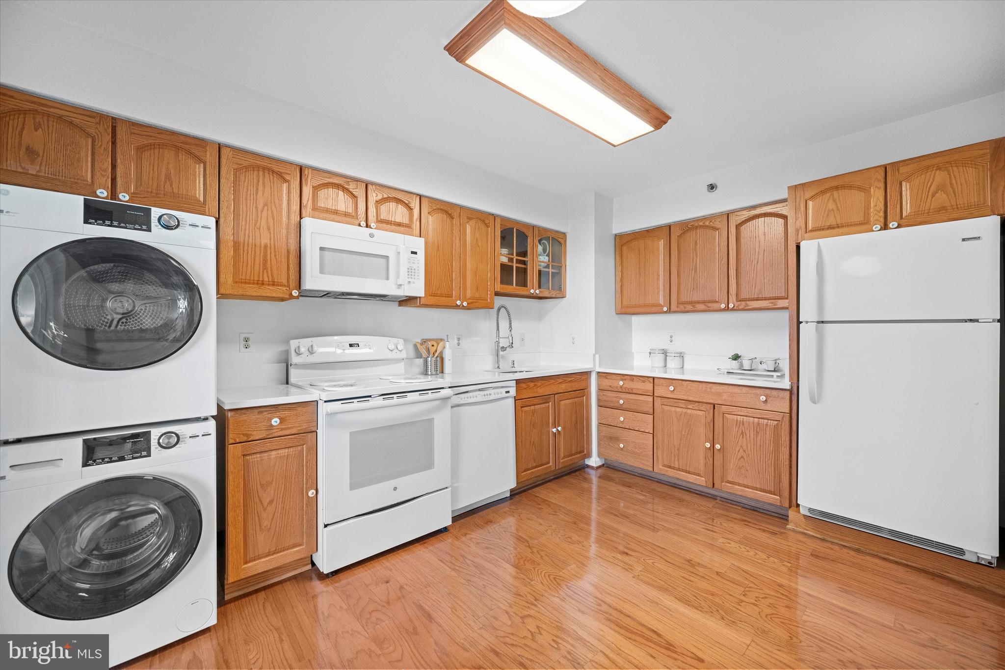 SKYLINE HOUSE - Residential