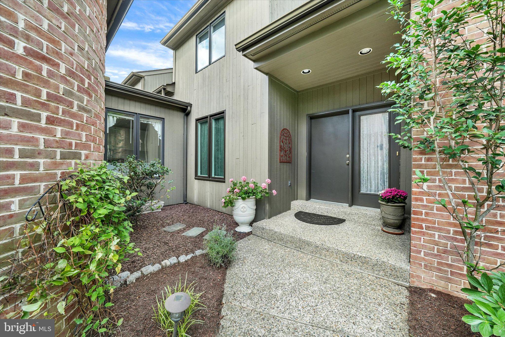 7 STABLER CIRCLE