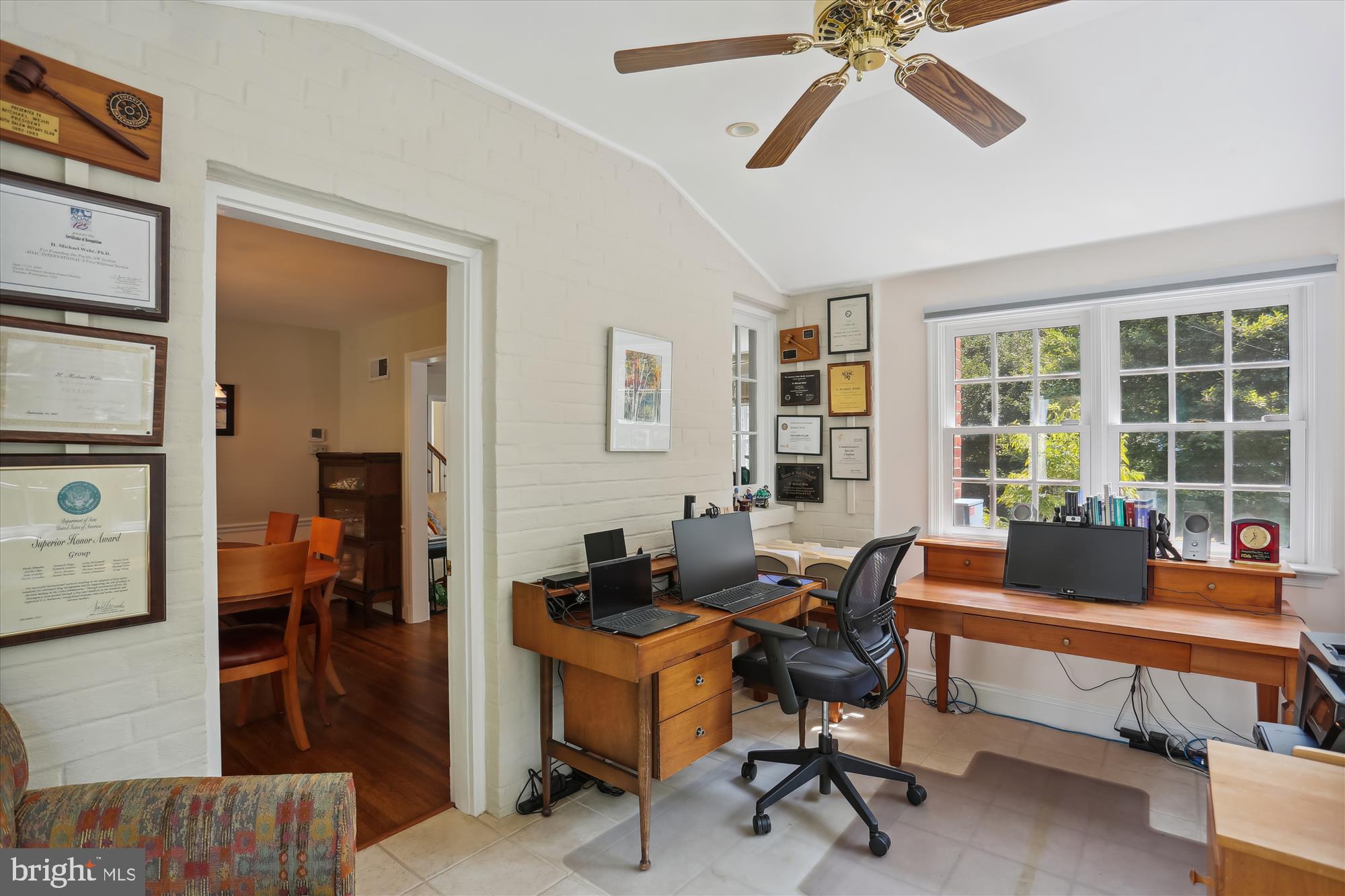 WOODACRES - Residential