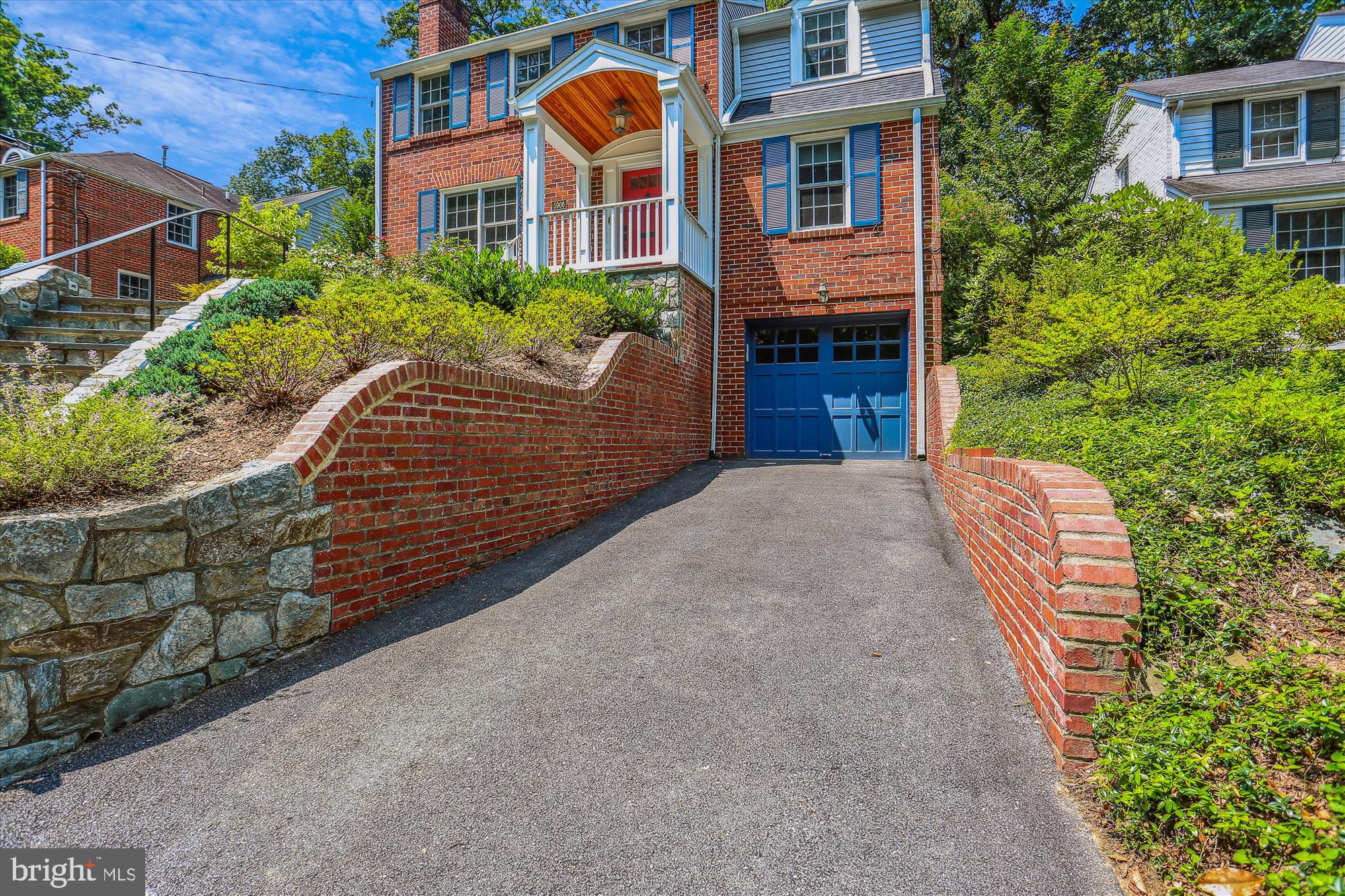 WOODACRES - Residential