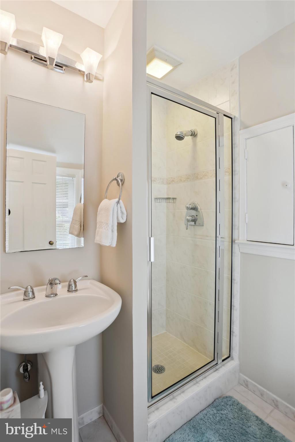 WOODACRES - Residential