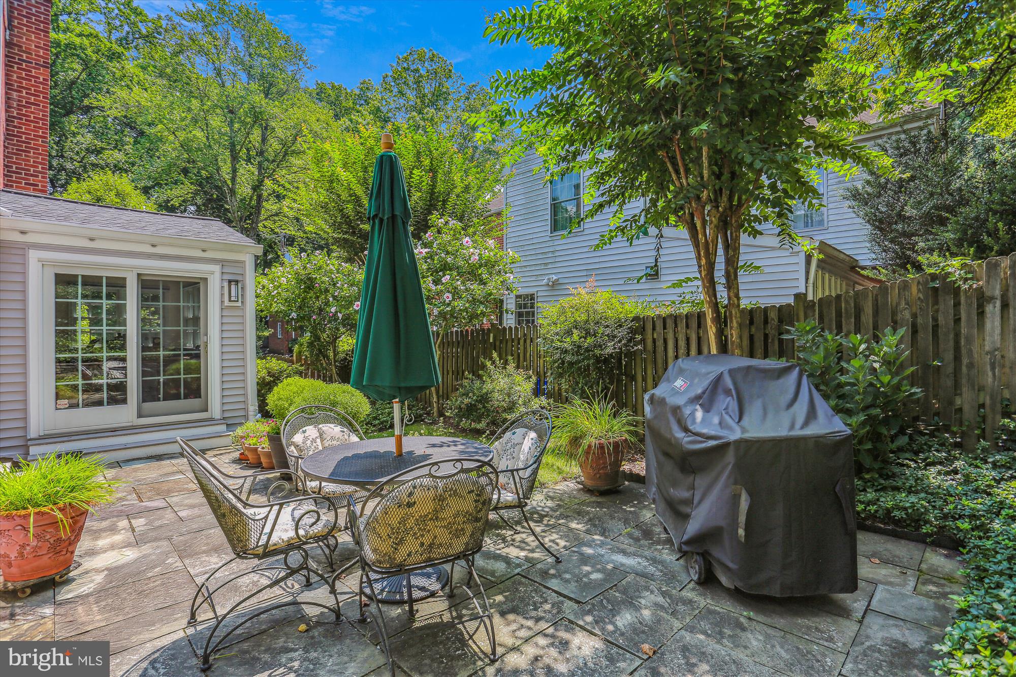 WOODACRES - Residential