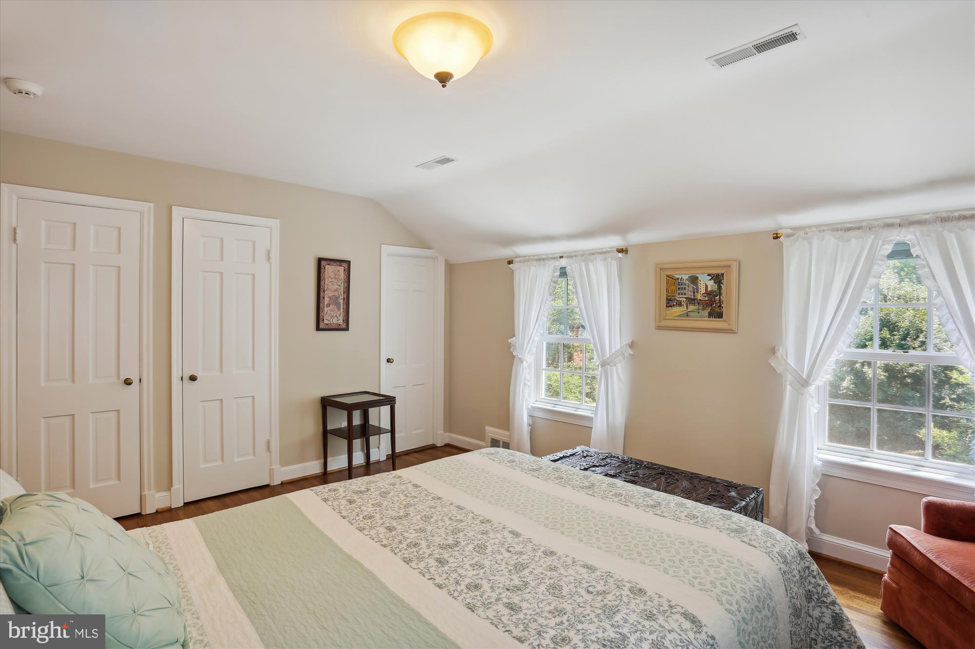 WOODACRES - Residential