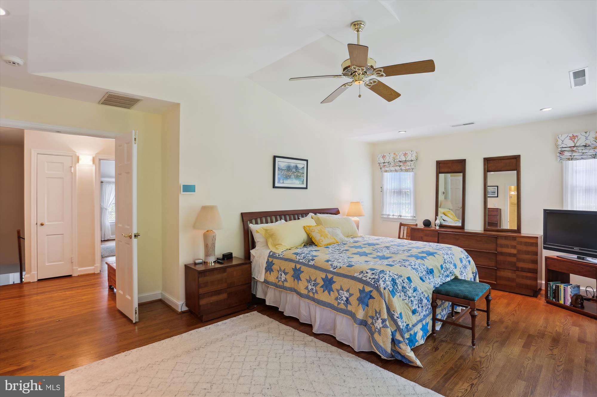 WOODACRES - Residential