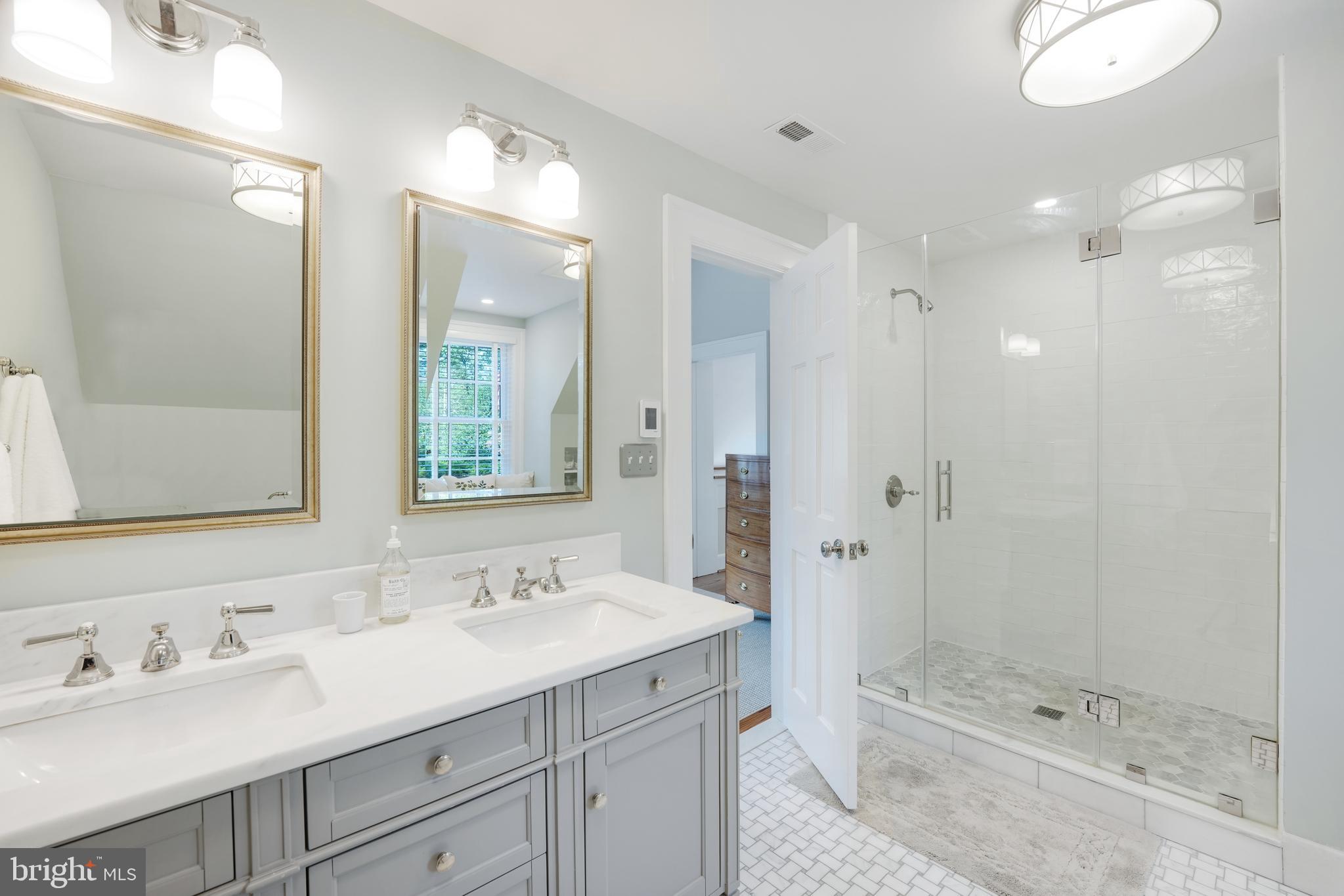 BANNOCKBURN HEIGHTS - Residential