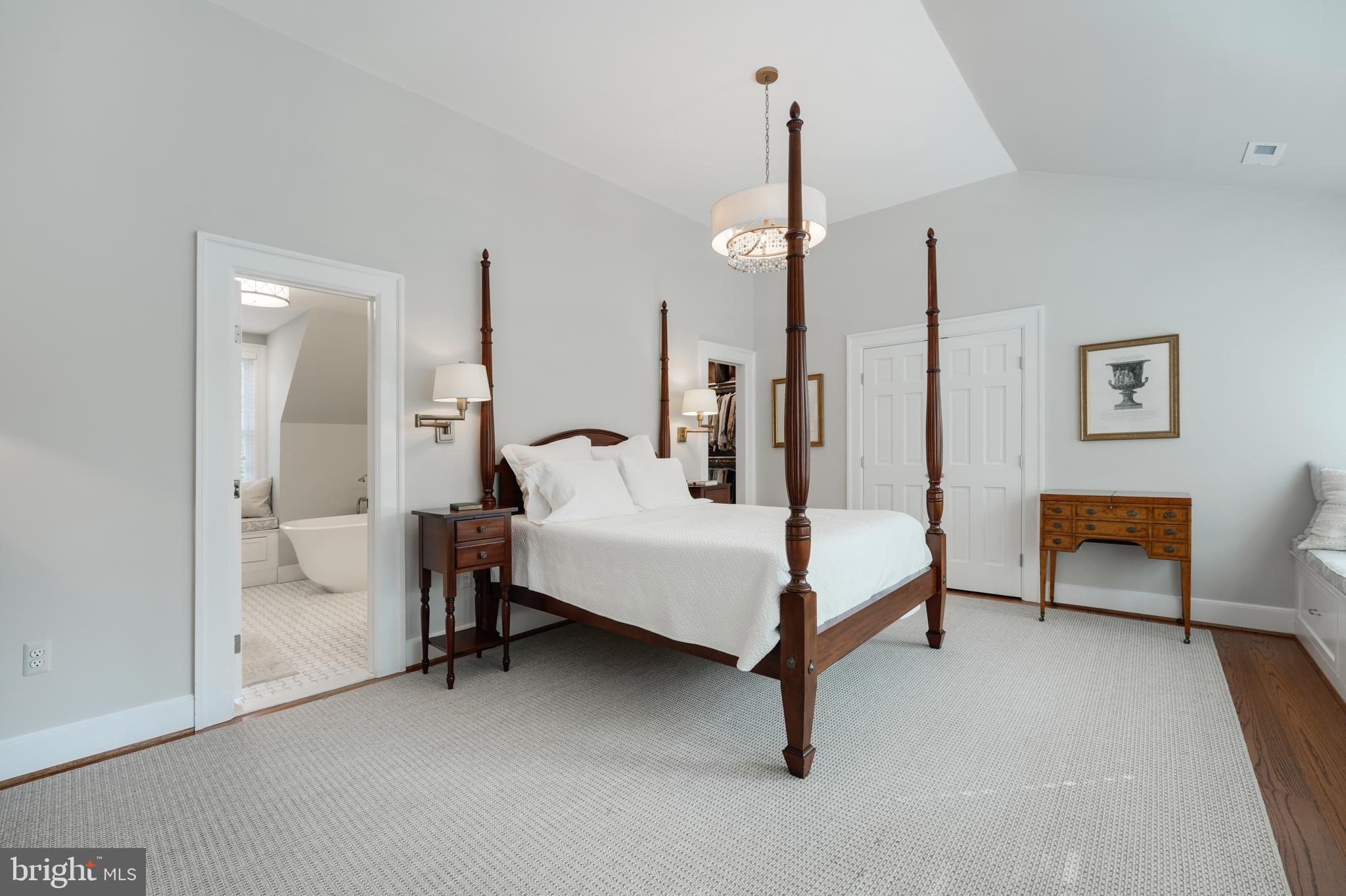 BANNOCKBURN HEIGHTS - Residential