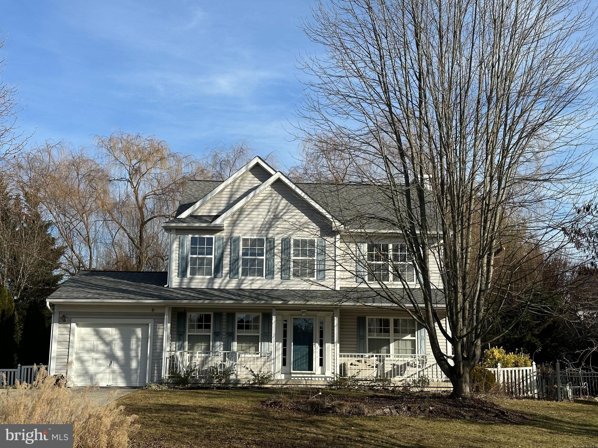 EAGLEVIEW ESTATES - Residential