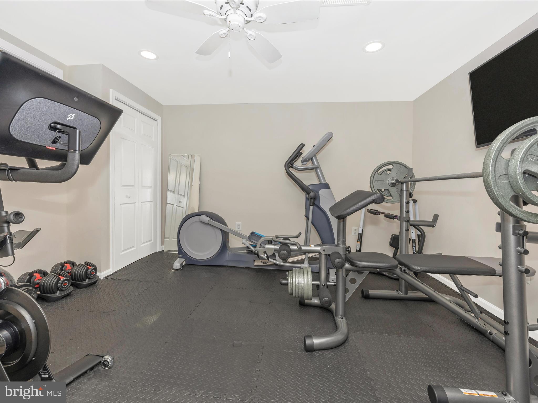 ANCIENT OAK - Residential