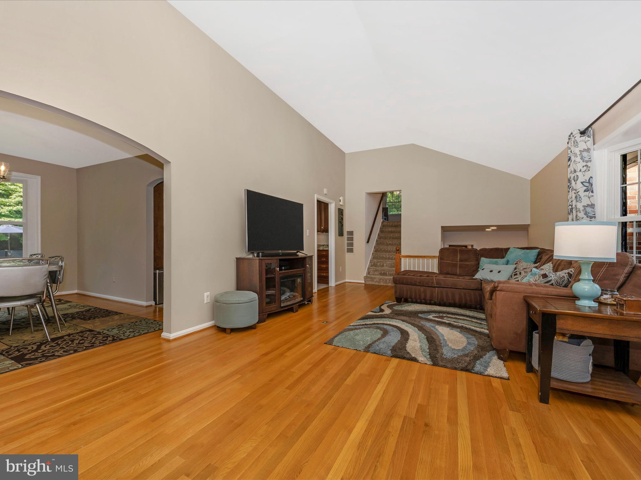 ANCIENT OAK - Residential