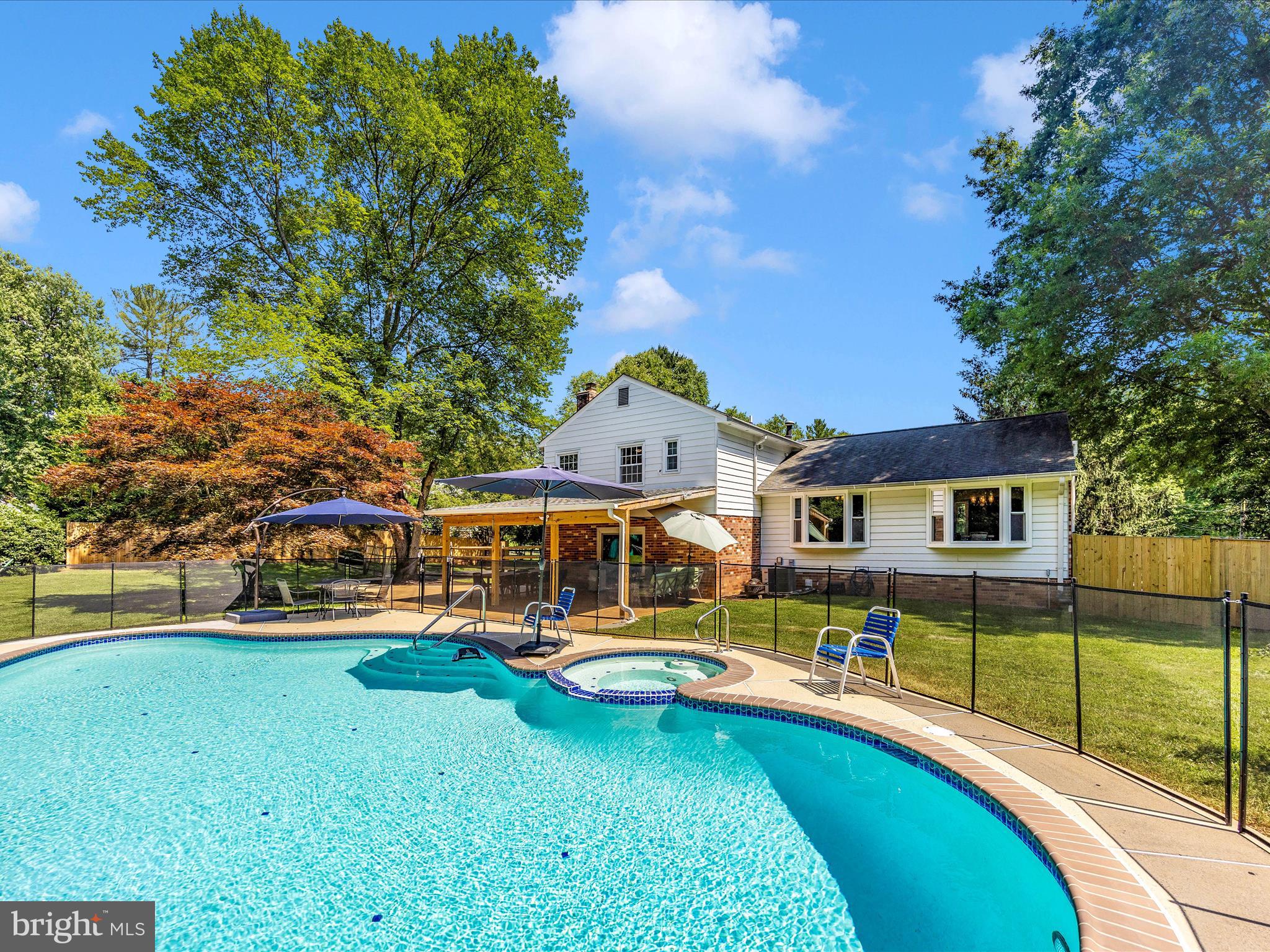 ANCIENT OAK - Residential