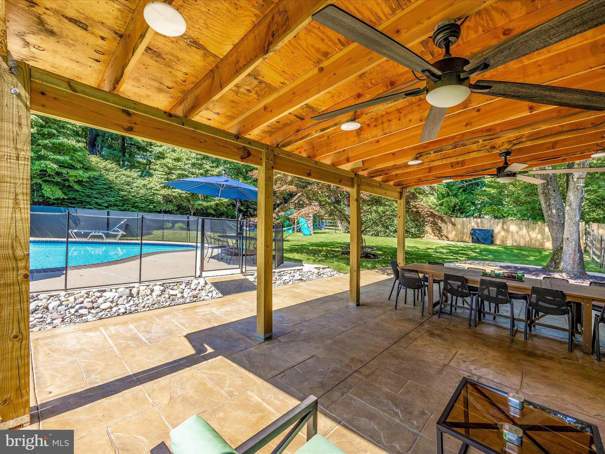 ANCIENT OAK - Residential