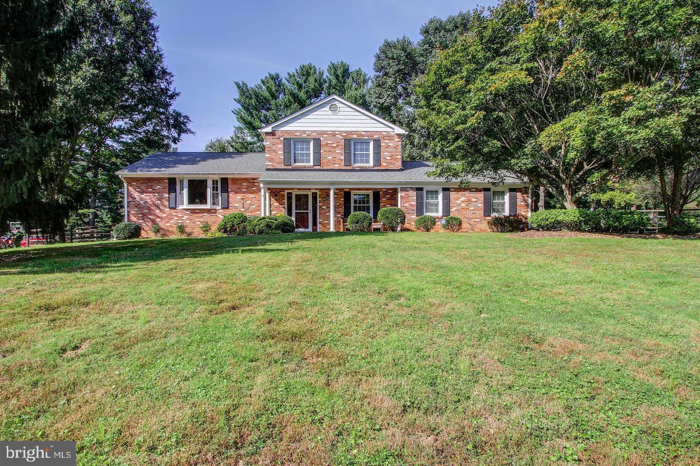 ANCIENT OAK - Residential