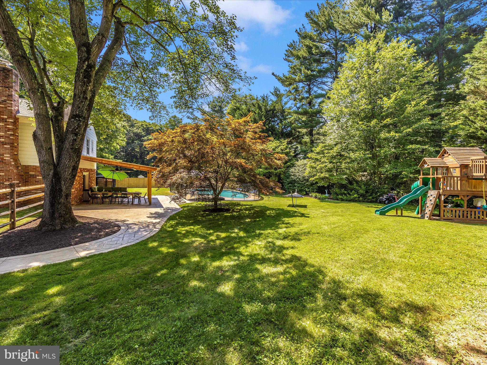 ANCIENT OAK - Residential