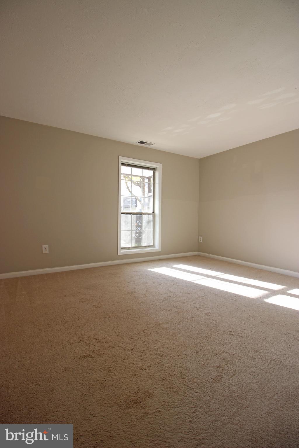 THE OAKTON - Residential Lease