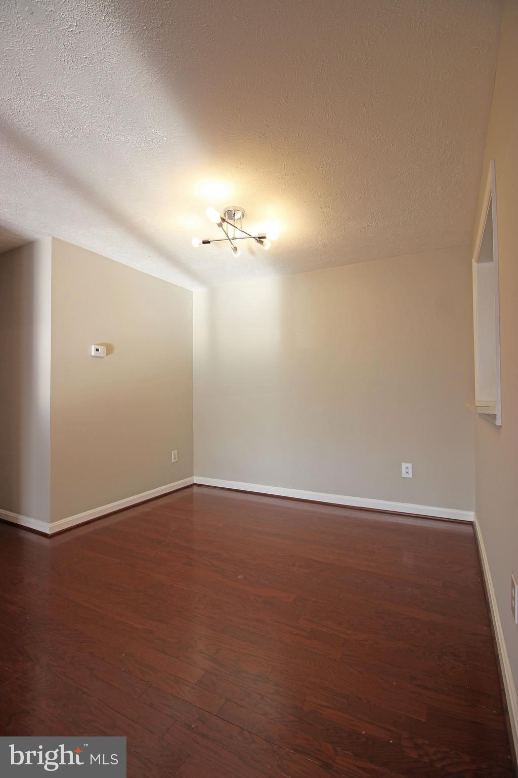 THE OAKTON - Residential Lease