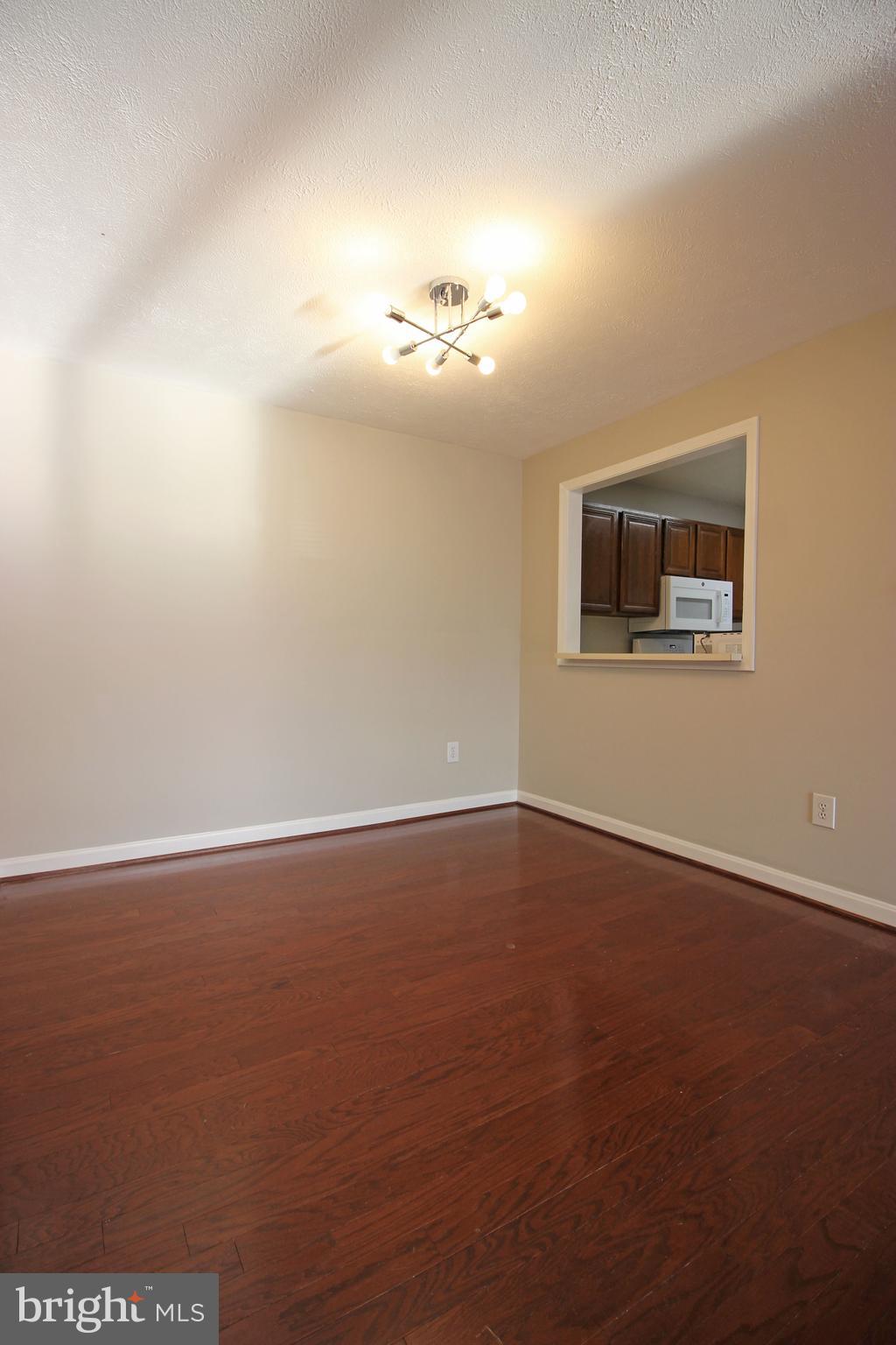 THE OAKTON - Residential Lease