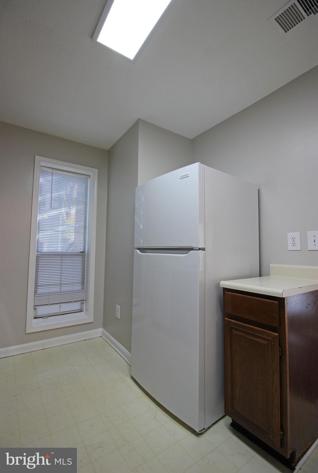 THE OAKTON - Residential Lease