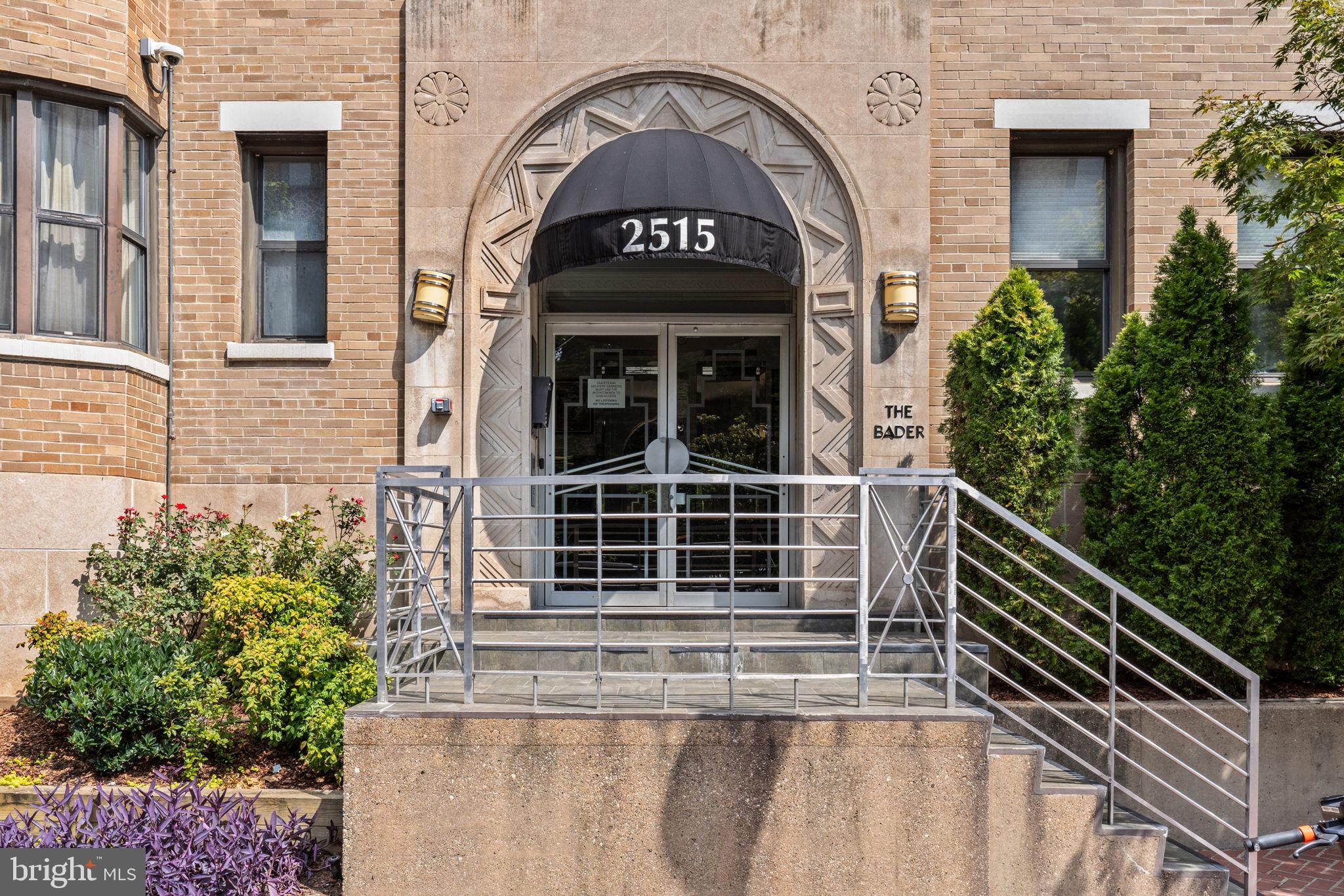 2515 K STREET NW 302