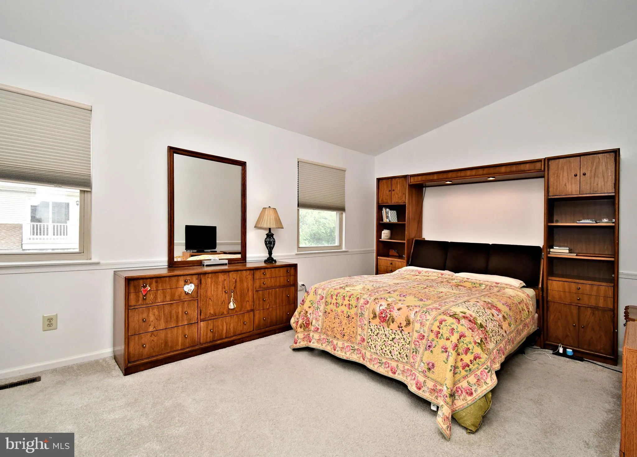 Southampton, Pennsylvania 18966, United States, 3 Bedrooms Bedrooms, ,2 BathroomsBathrooms,Residential,Pending,131427