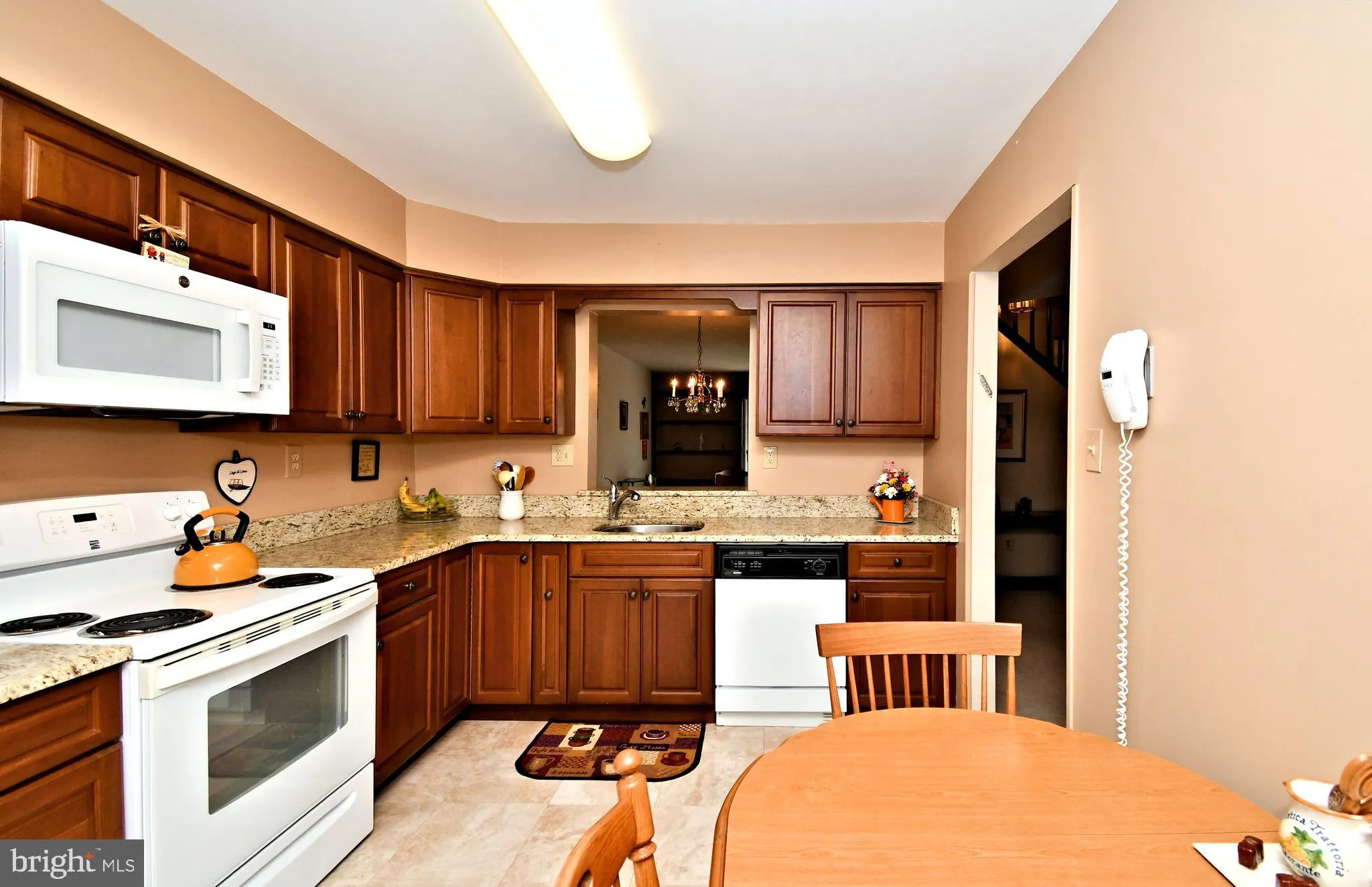 Southampton, Pennsylvania 18966, United States, 3 Bedrooms Bedrooms, ,2 BathroomsBathrooms,Residential,Pending,131427