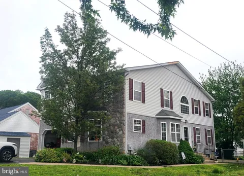203 Ashland Avenue, Secane, PA MLS: PADE2090046