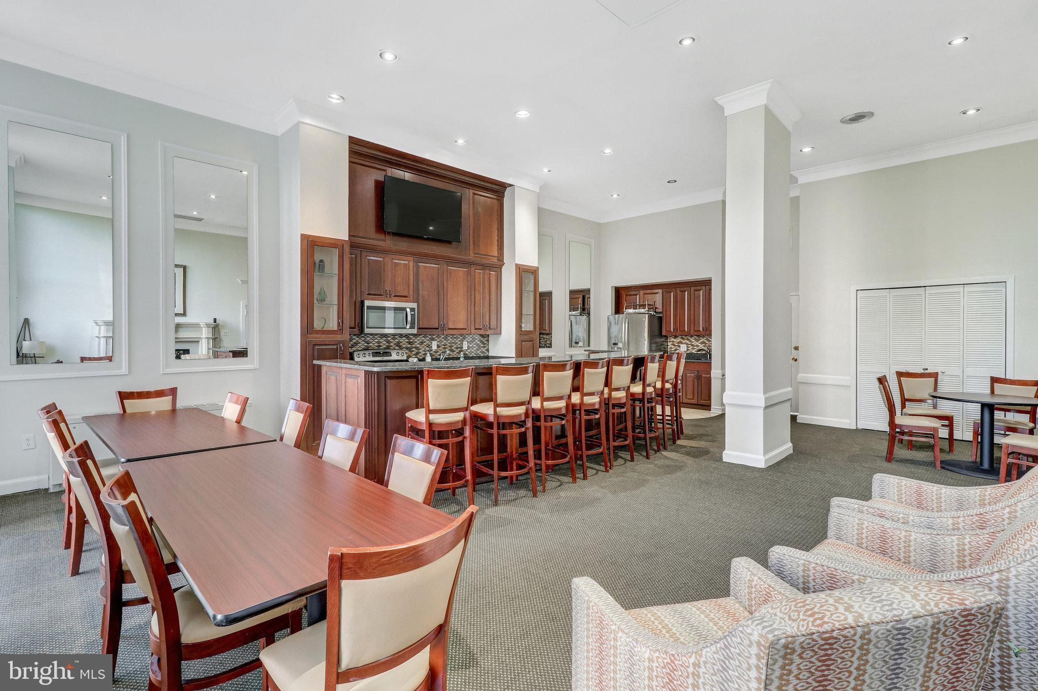 TOWERS IN WESTCHESTER PARK - Residential