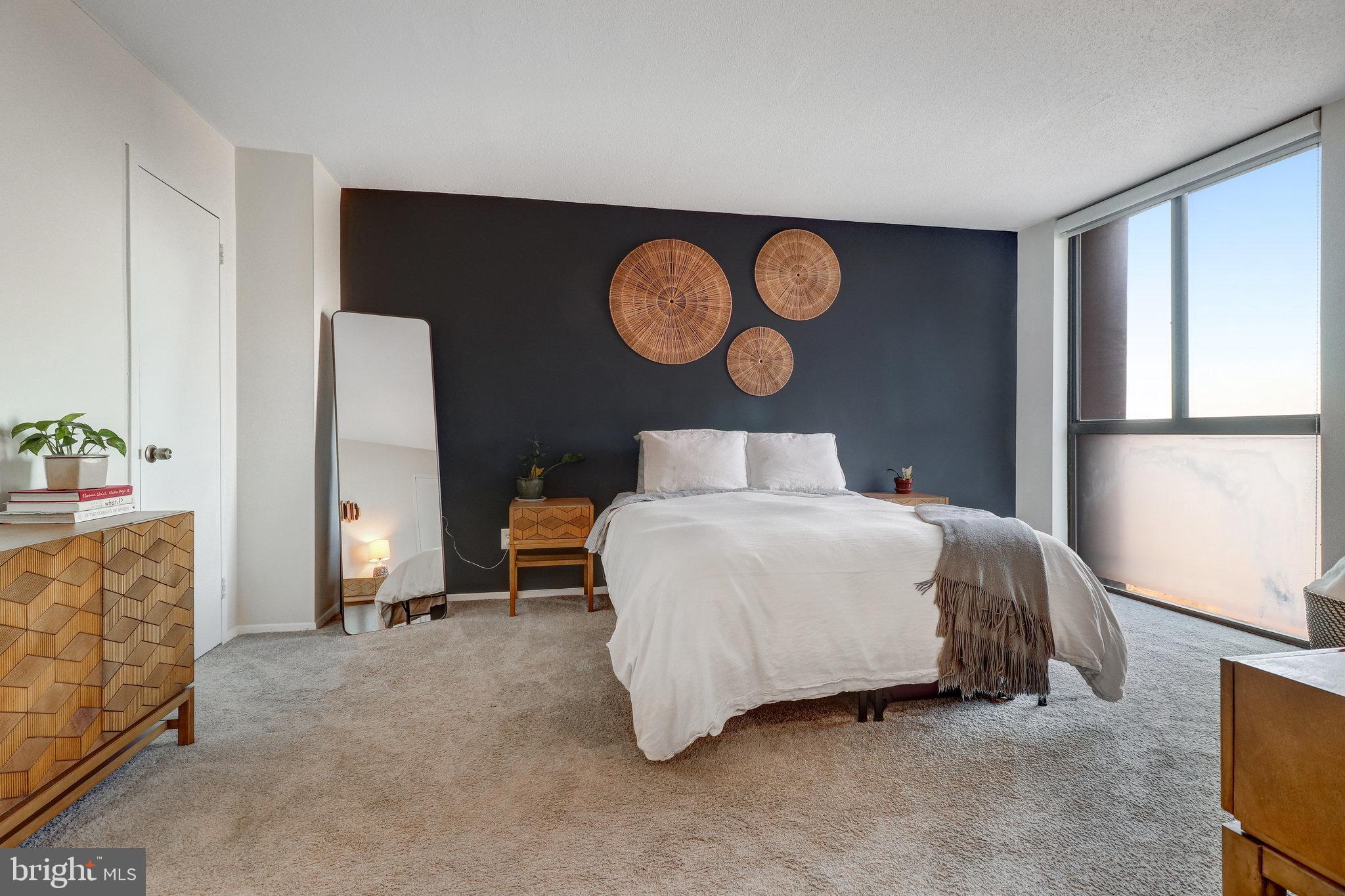 TOWERS IN WESTCHESTER PARK - Residential