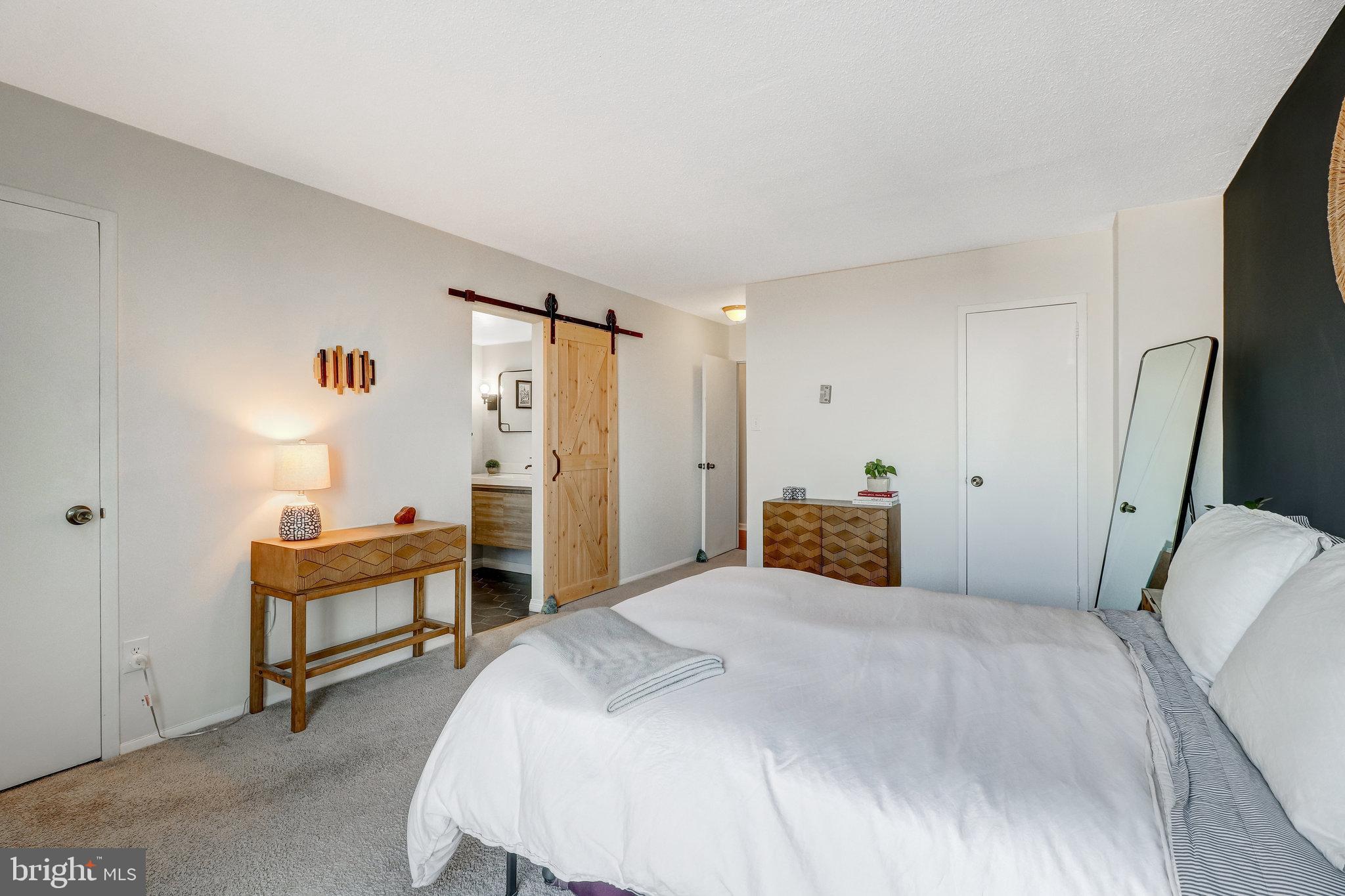 TOWERS IN WESTCHESTER PARK - Residential