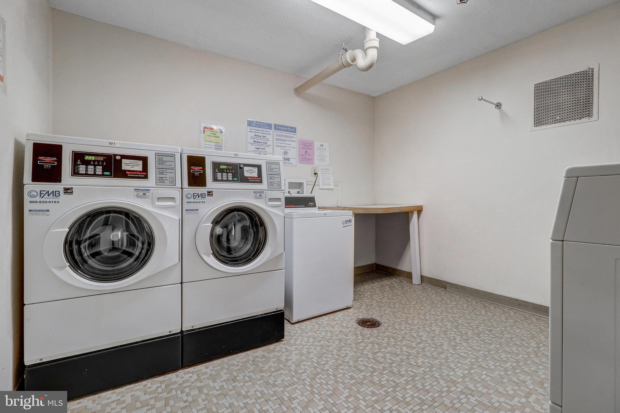 TOWERS IN WESTCHESTER PARK - Residential