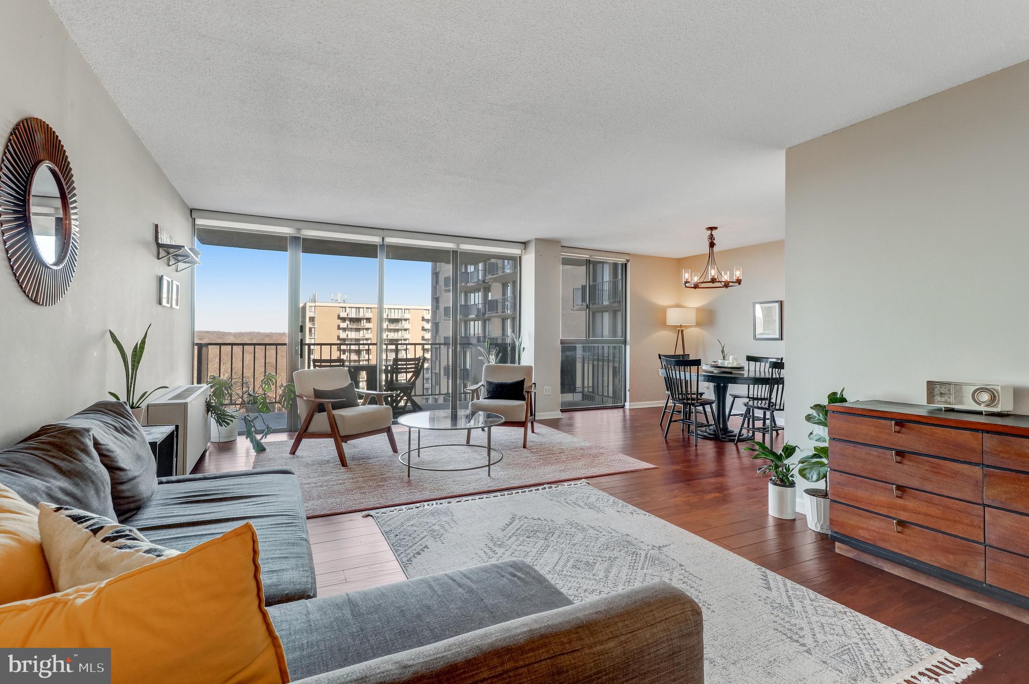 TOWERS IN WESTCHESTER PARK - Residential