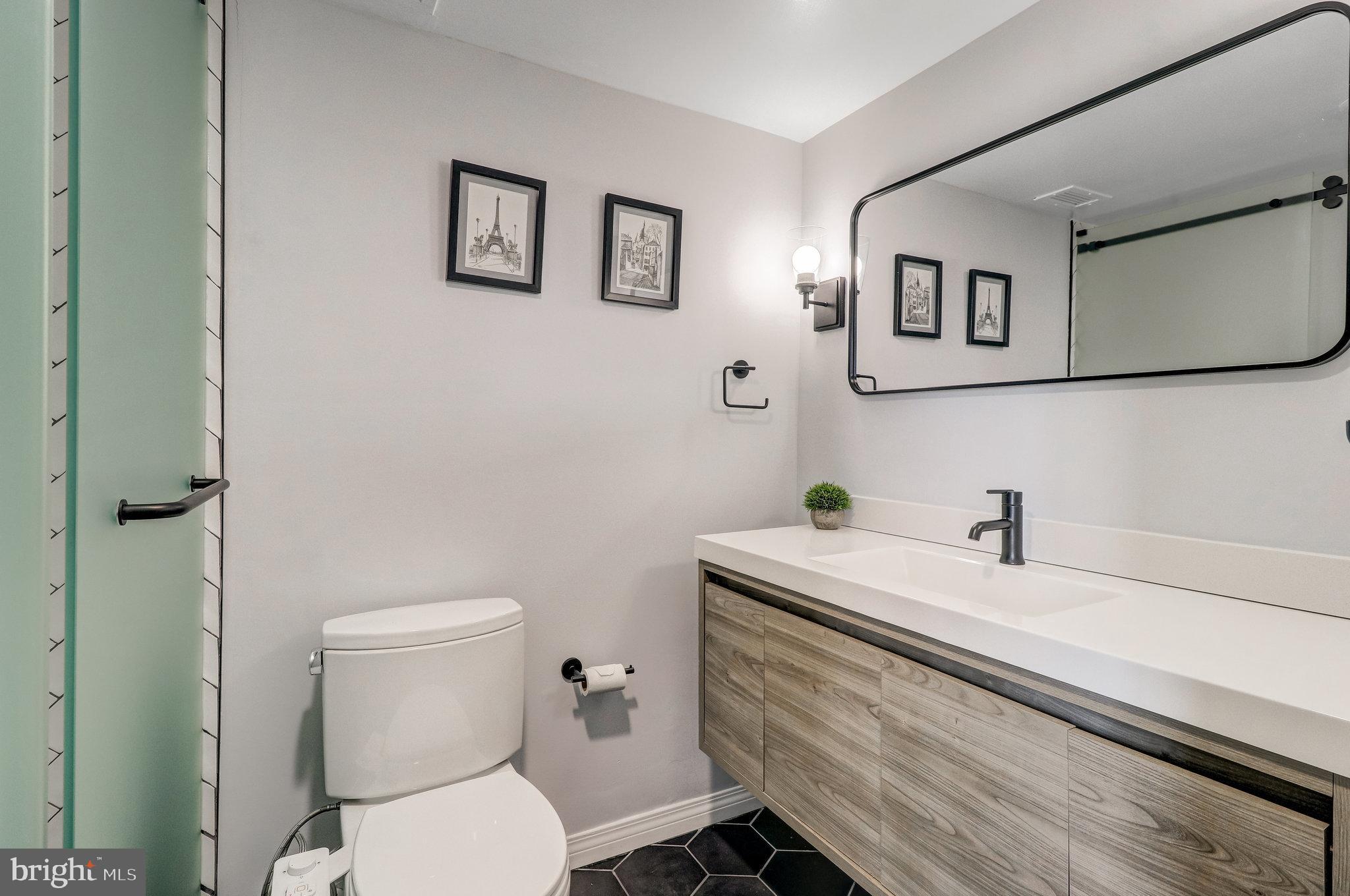 TOWERS IN WESTCHESTER PARK - Residential