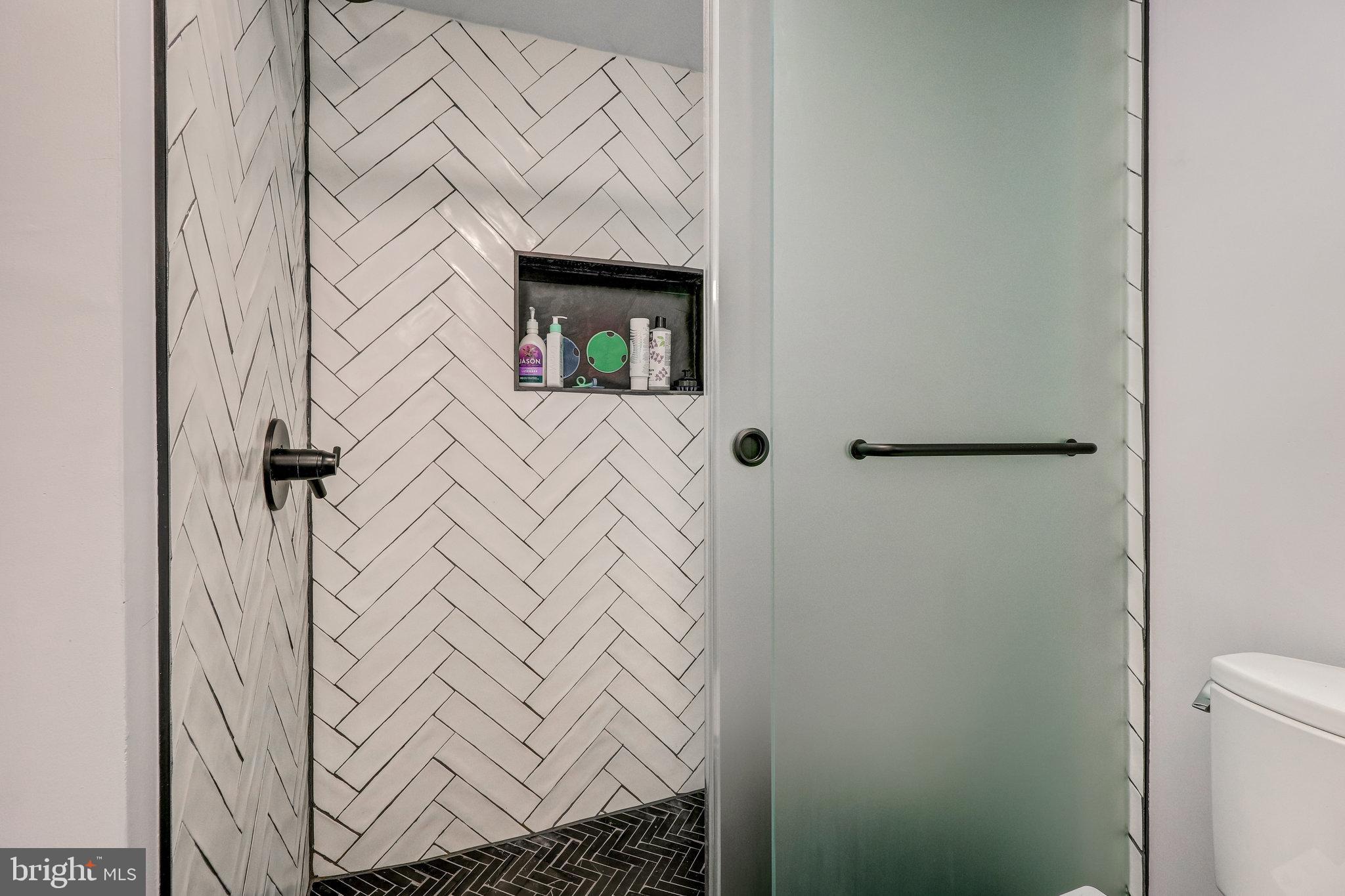 TOWERS IN WESTCHESTER PARK - Residential