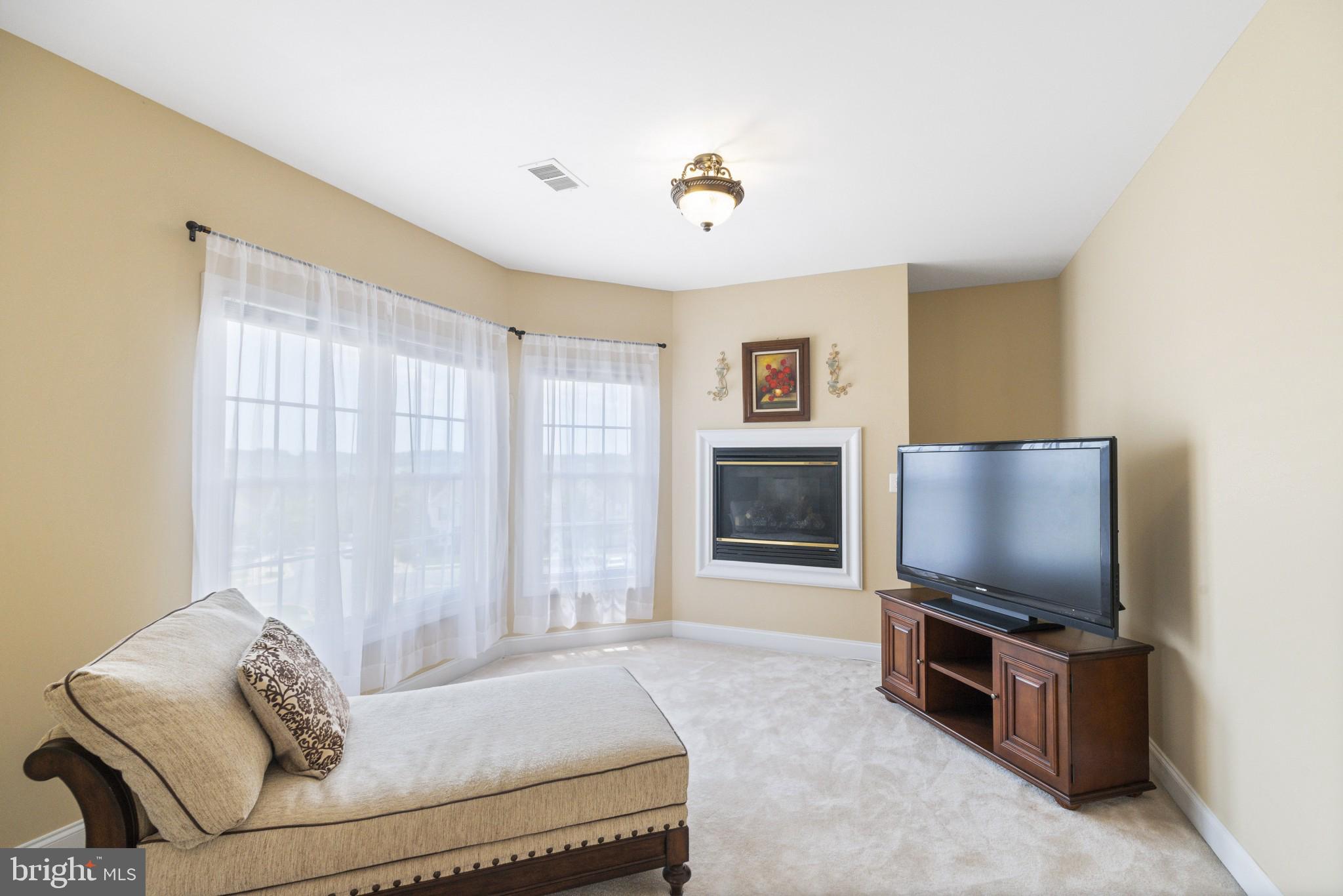 PORT POTOMAC - Residential