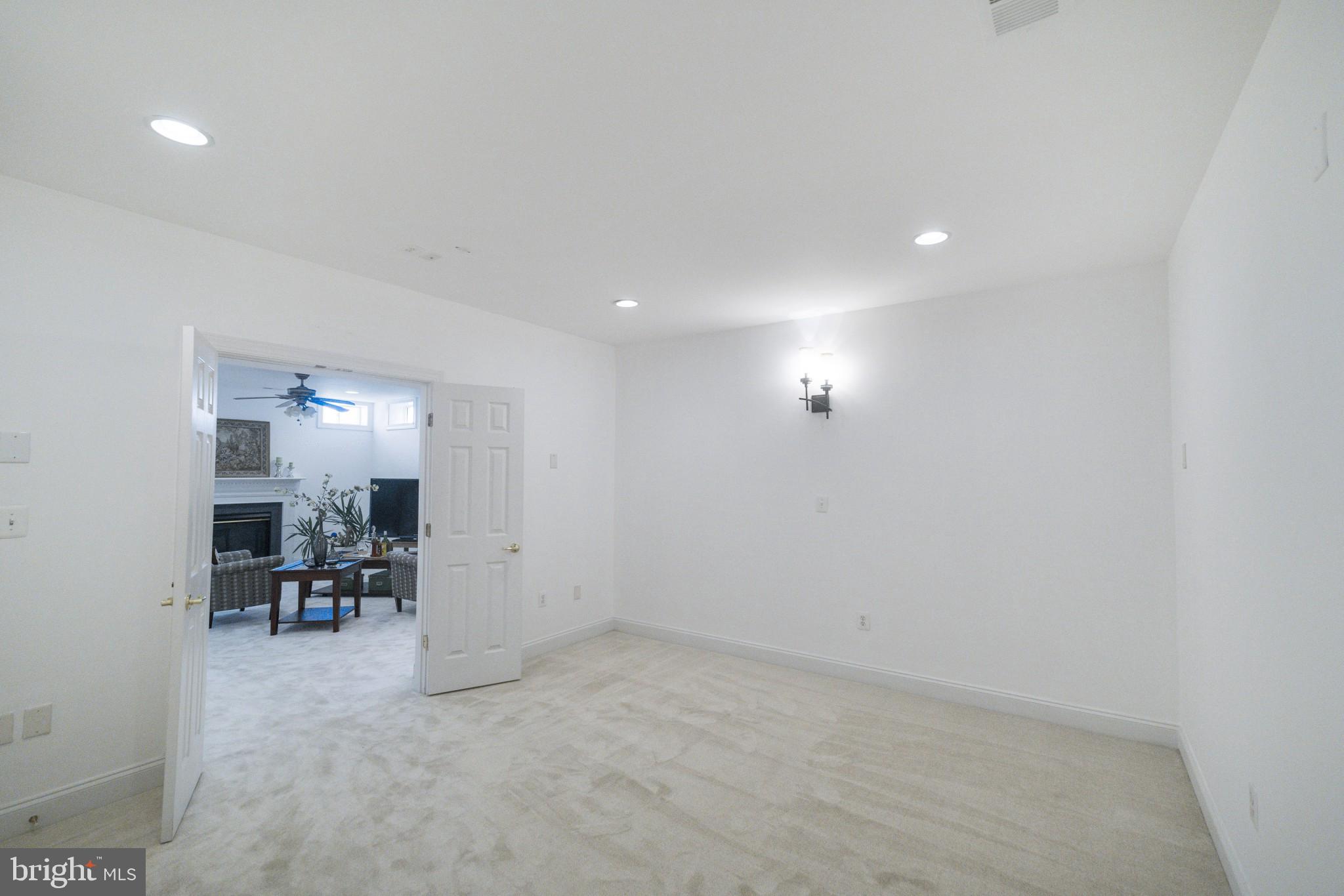 PORT POTOMAC - Residential