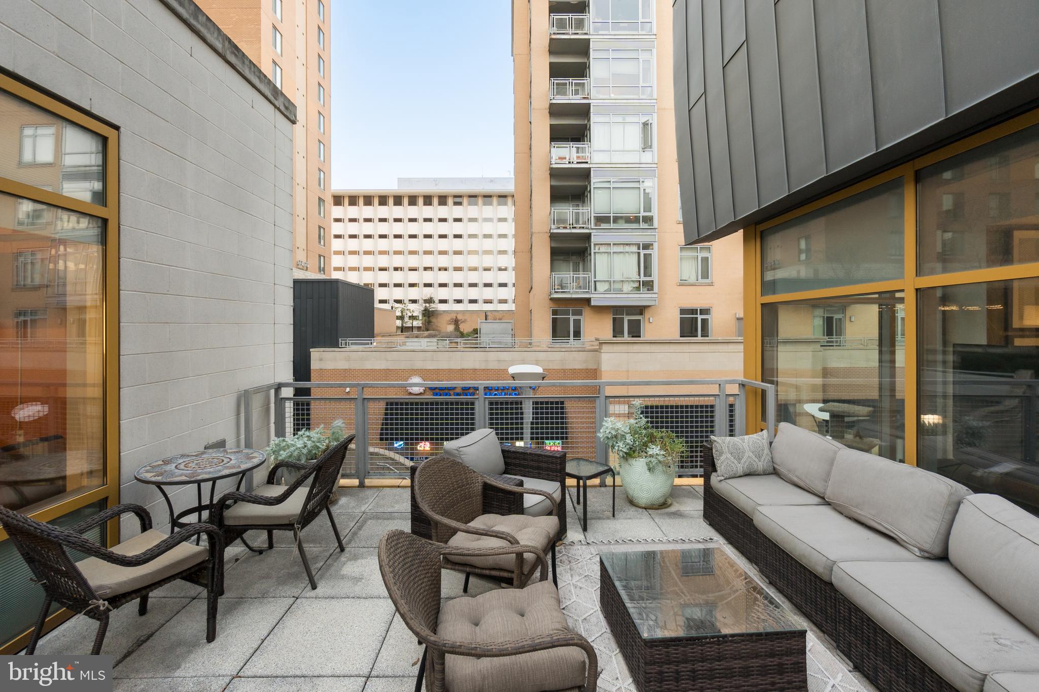 HYATTSVILLE TOWN CENTER - Residential Lease