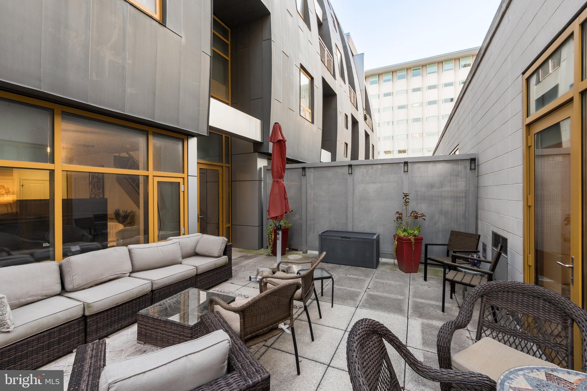 HYATTSVILLE TOWN CENTER - Residential Lease